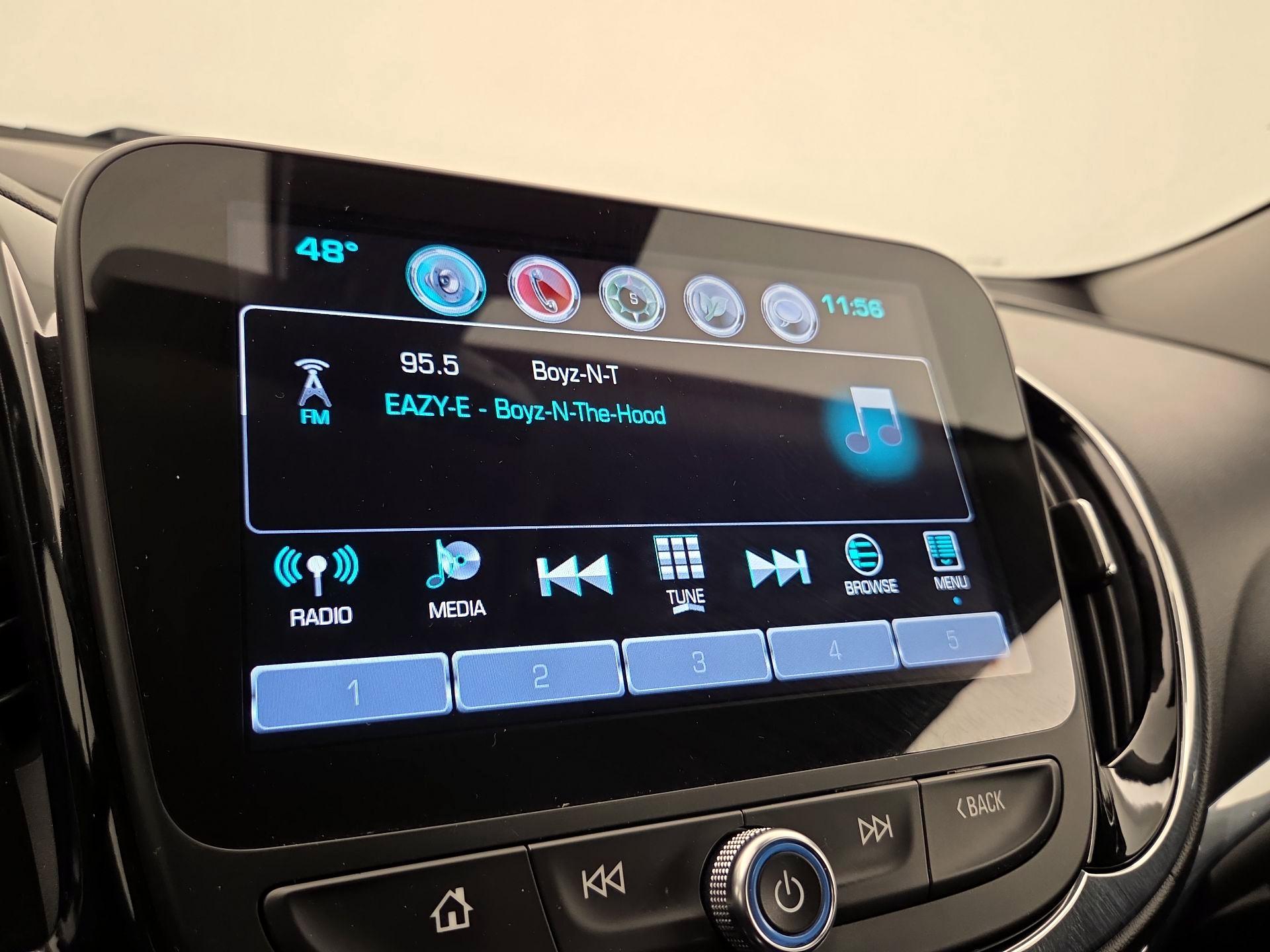 Thumbnail: 2017 Chevrolet Volt - 15