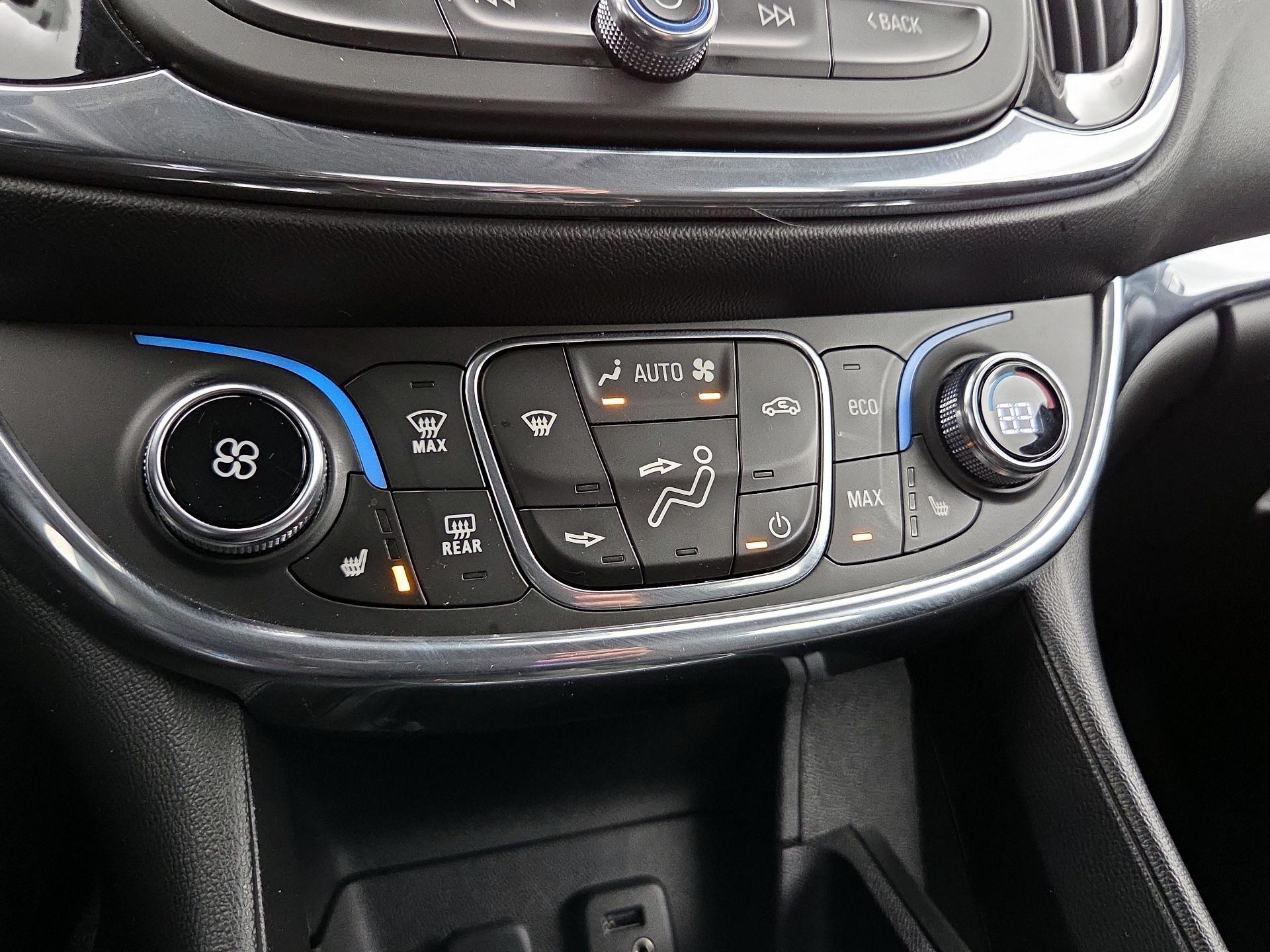 Thumbnail: 2017 Chevrolet Volt - 16