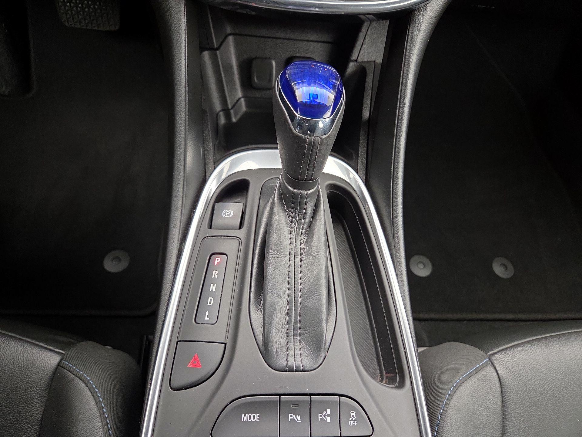 Thumbnail: 2017 Chevrolet Volt - 17