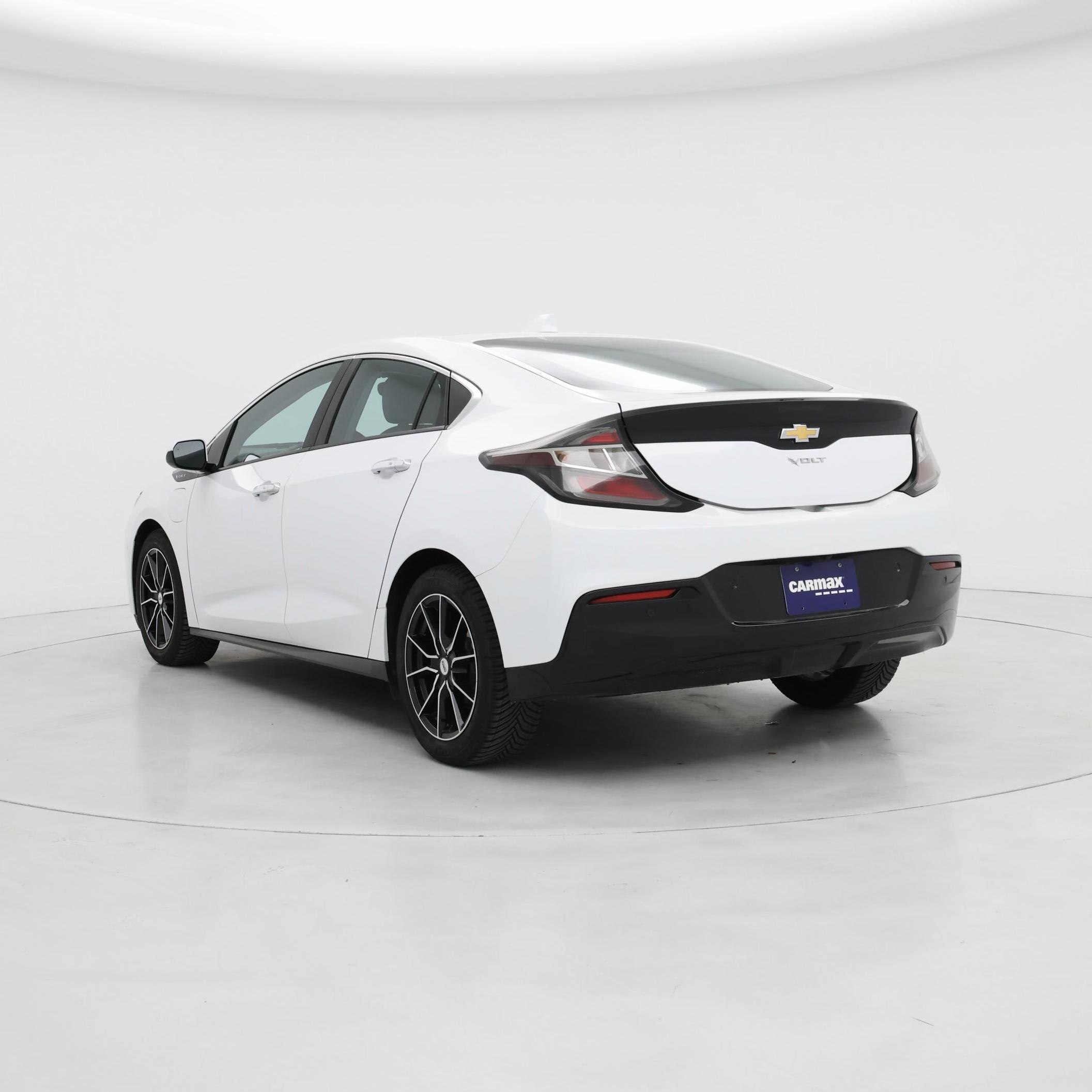 Thumbnail: 2017 Chevrolet Volt - 2