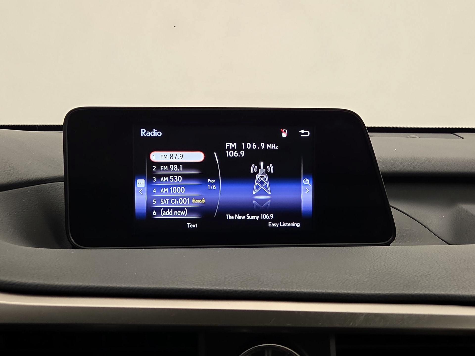 Thumbnail: 2018 Lexus RX - 15