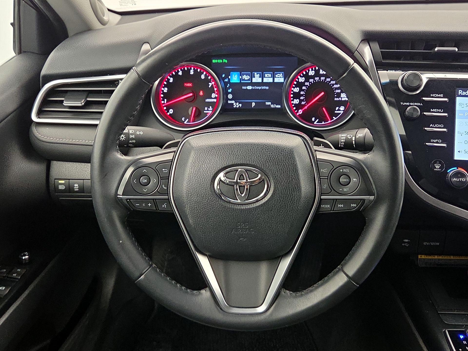 Thumbnail: 2018 Toyota Camry - 10