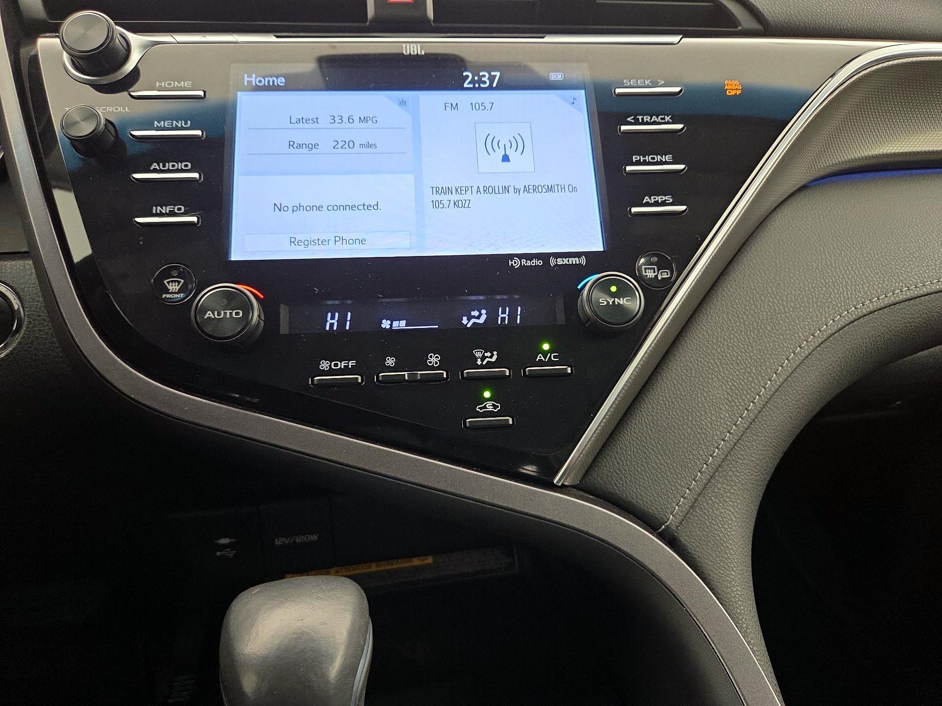 Thumbnail: 2018 Toyota Camry - 16