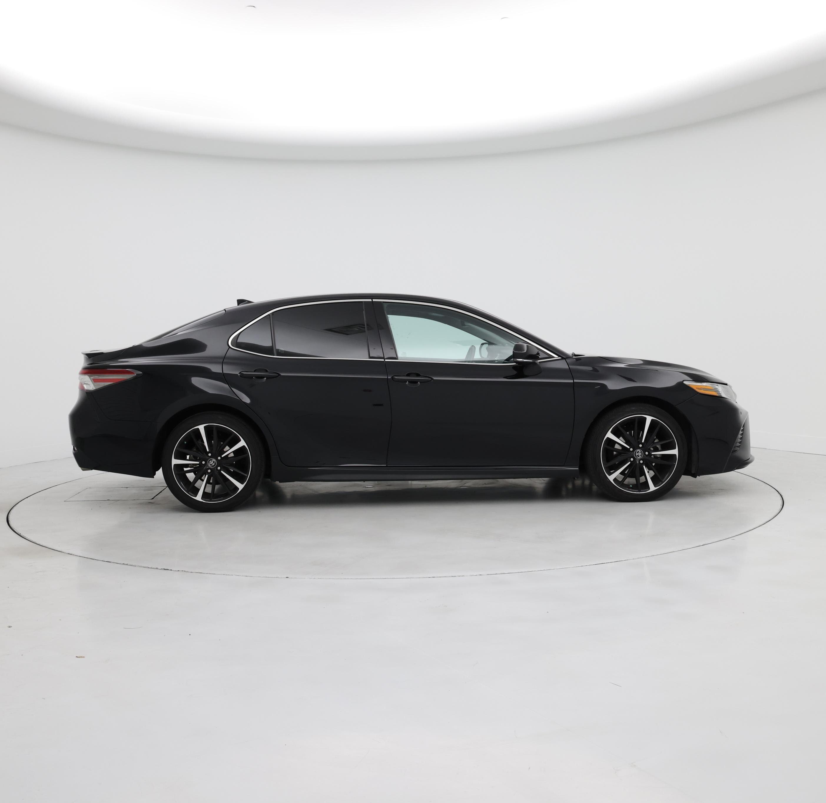 Thumbnail: 2018 Toyota Camry - 7