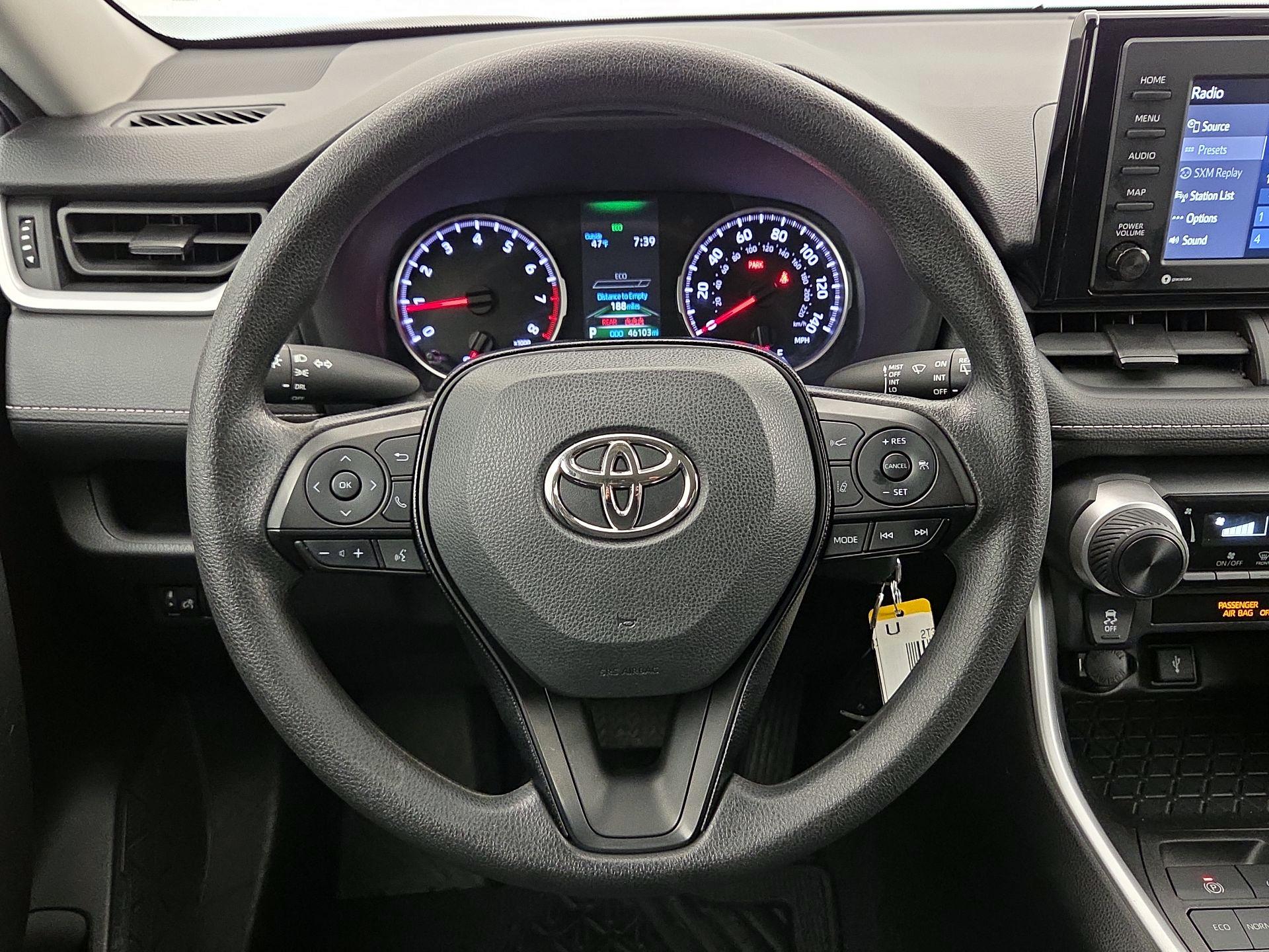 Thumbnail: 2021 Toyota RAV4 - 10