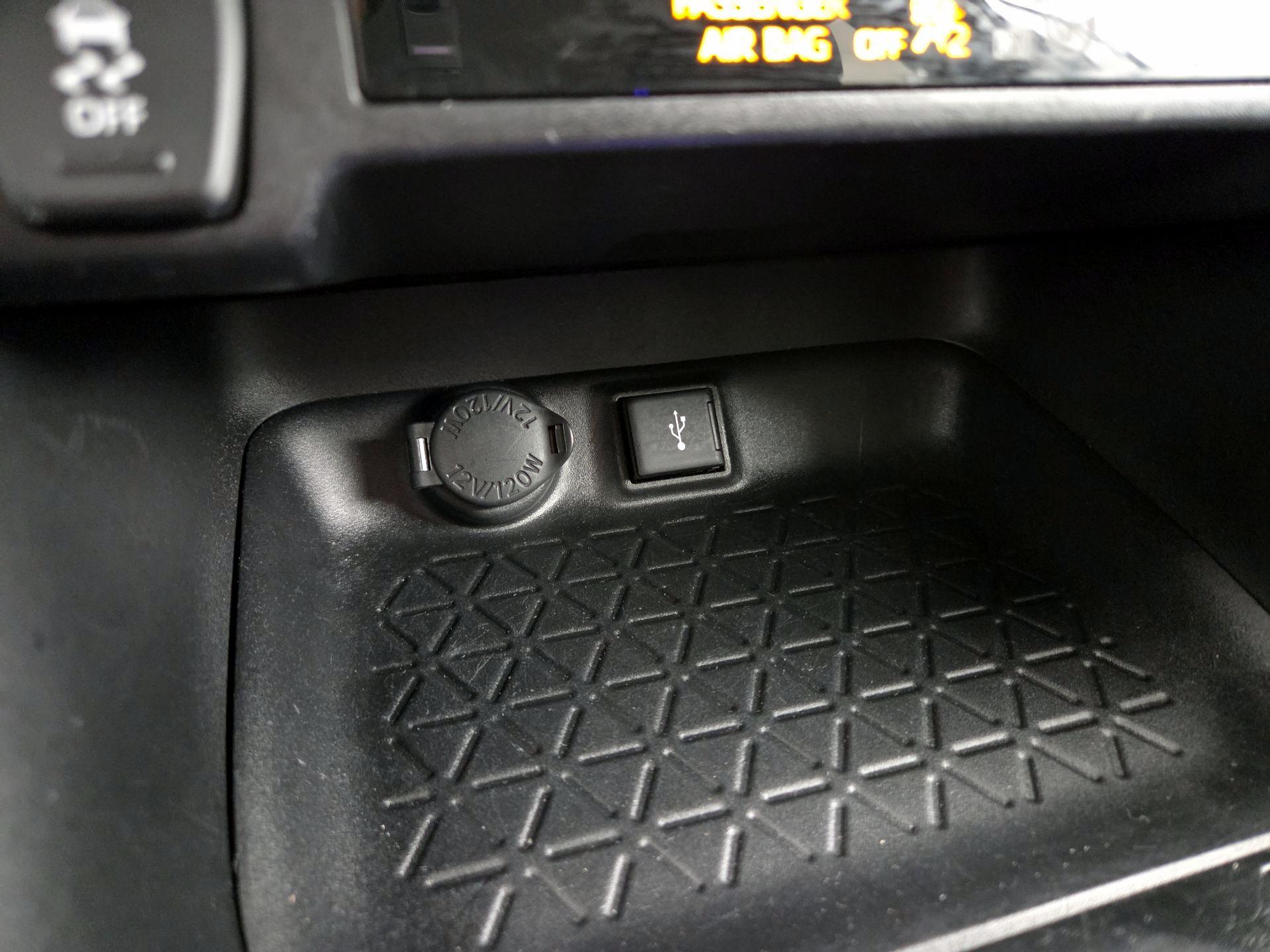 Thumbnail: 2021 Toyota RAV4 - 18