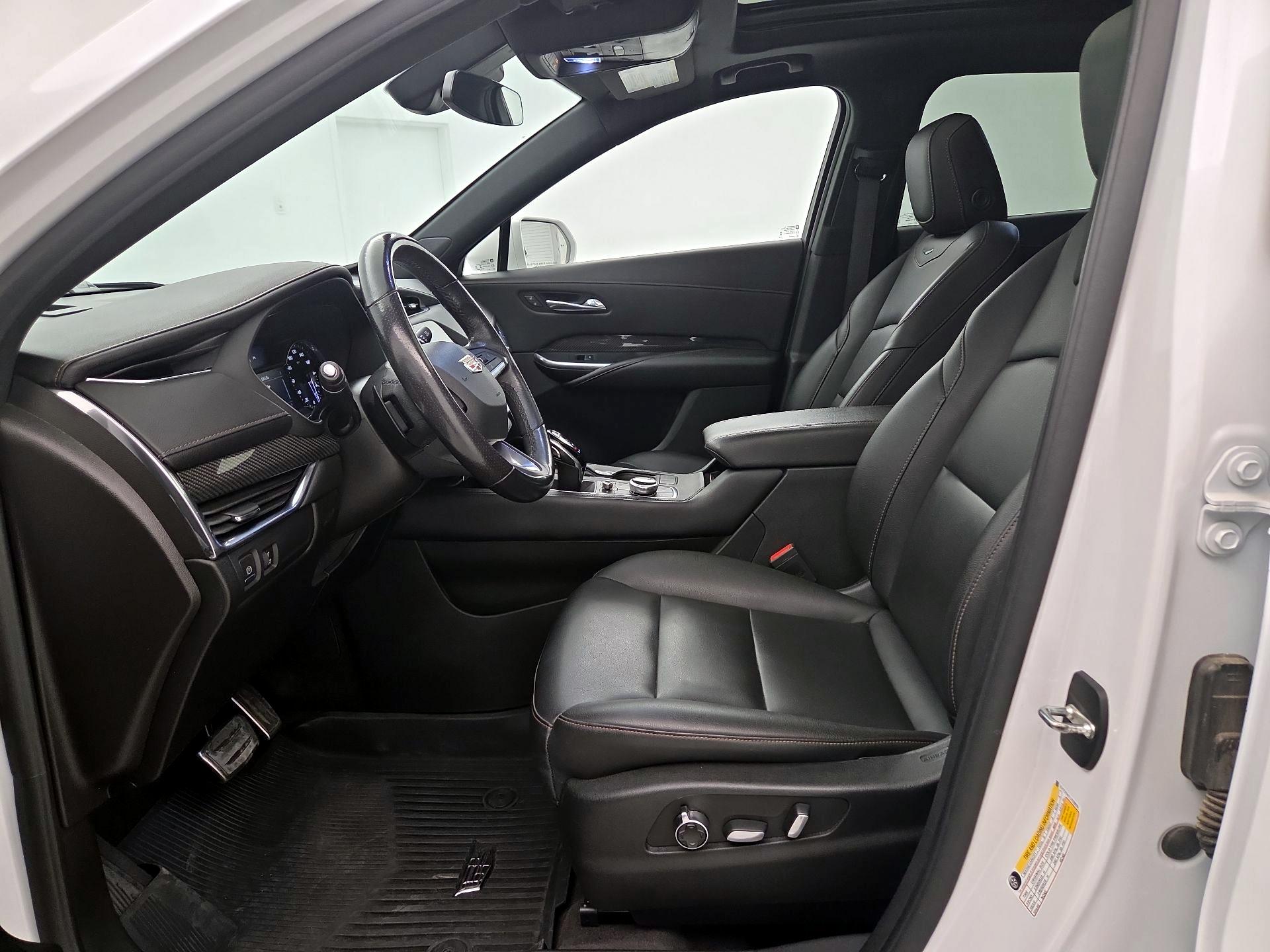 Thumbnail: 2020 Cadillac XT4 - 11