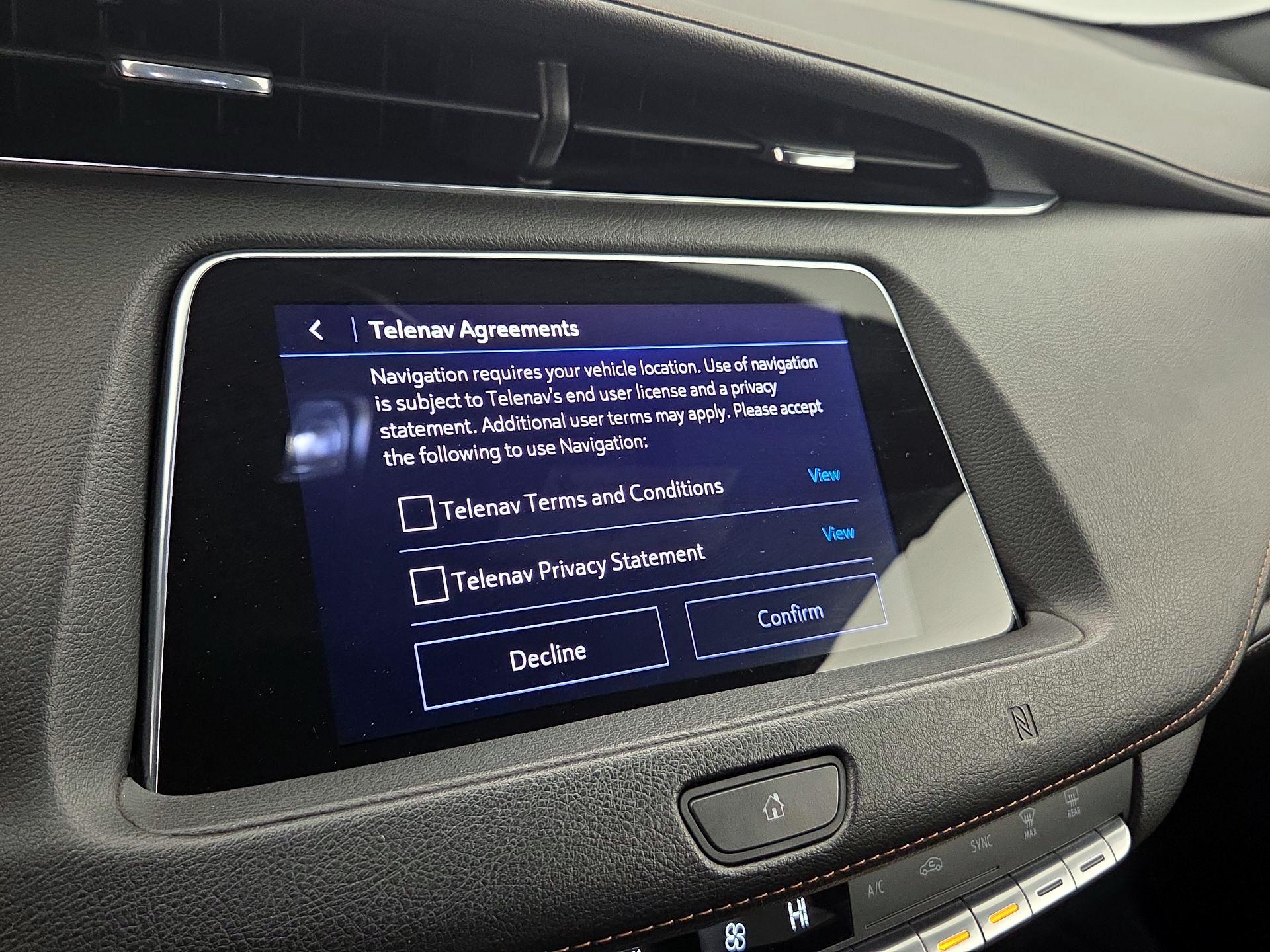 Thumbnail: 2020 Cadillac XT4 - 14