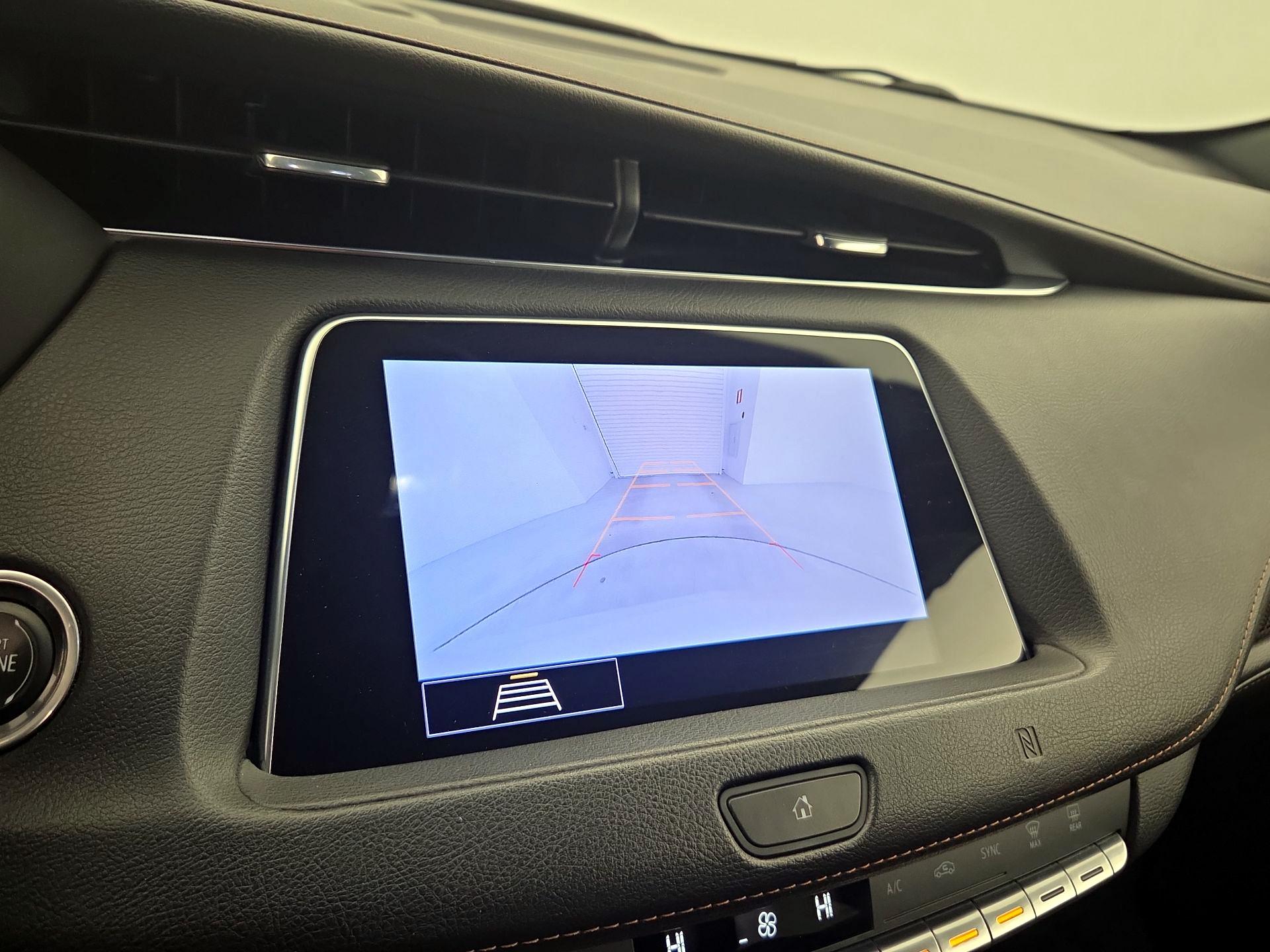 Thumbnail: 2020 Cadillac XT4 - 15