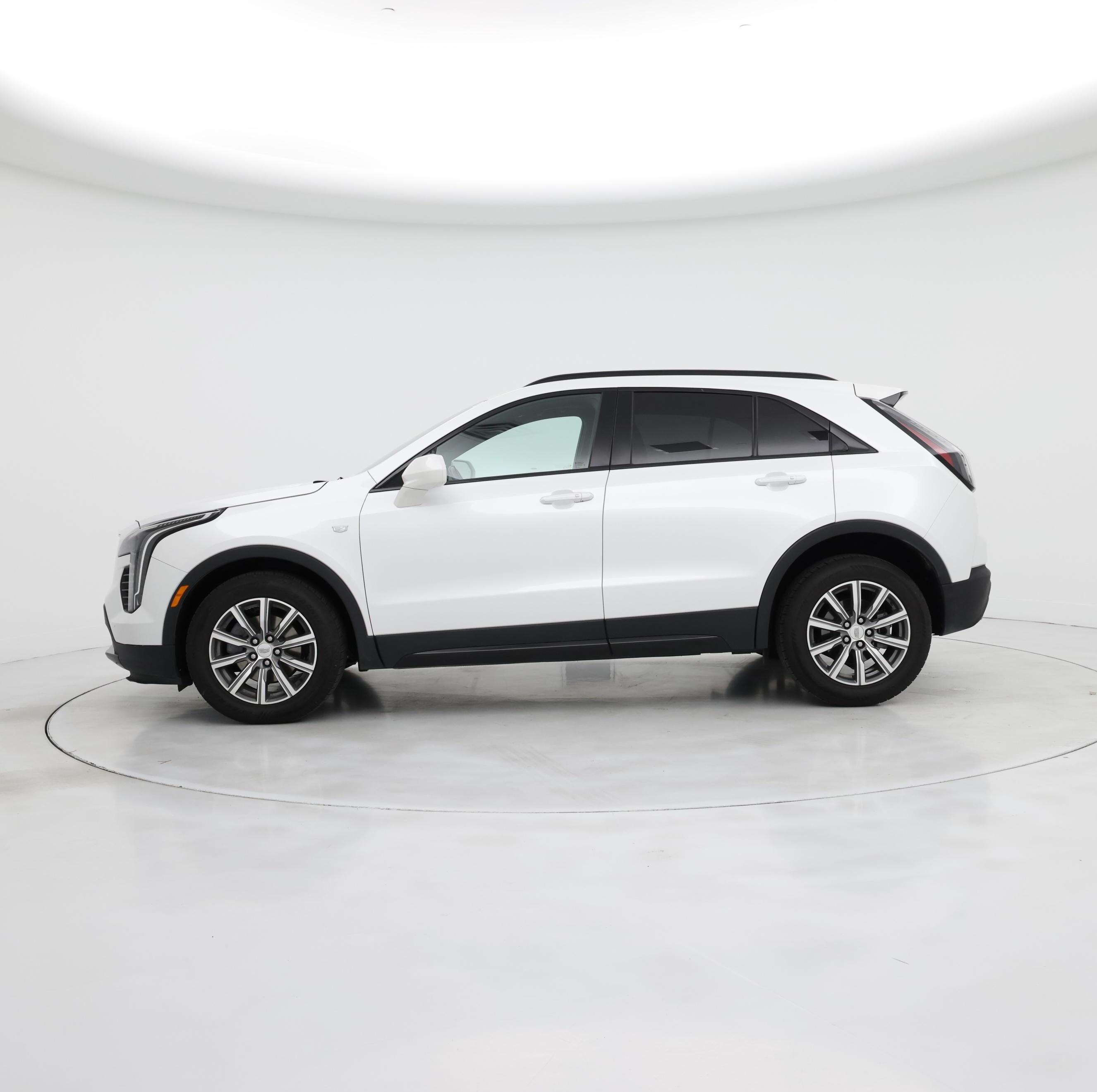 Thumbnail: 2020 Cadillac XT4 - 3
