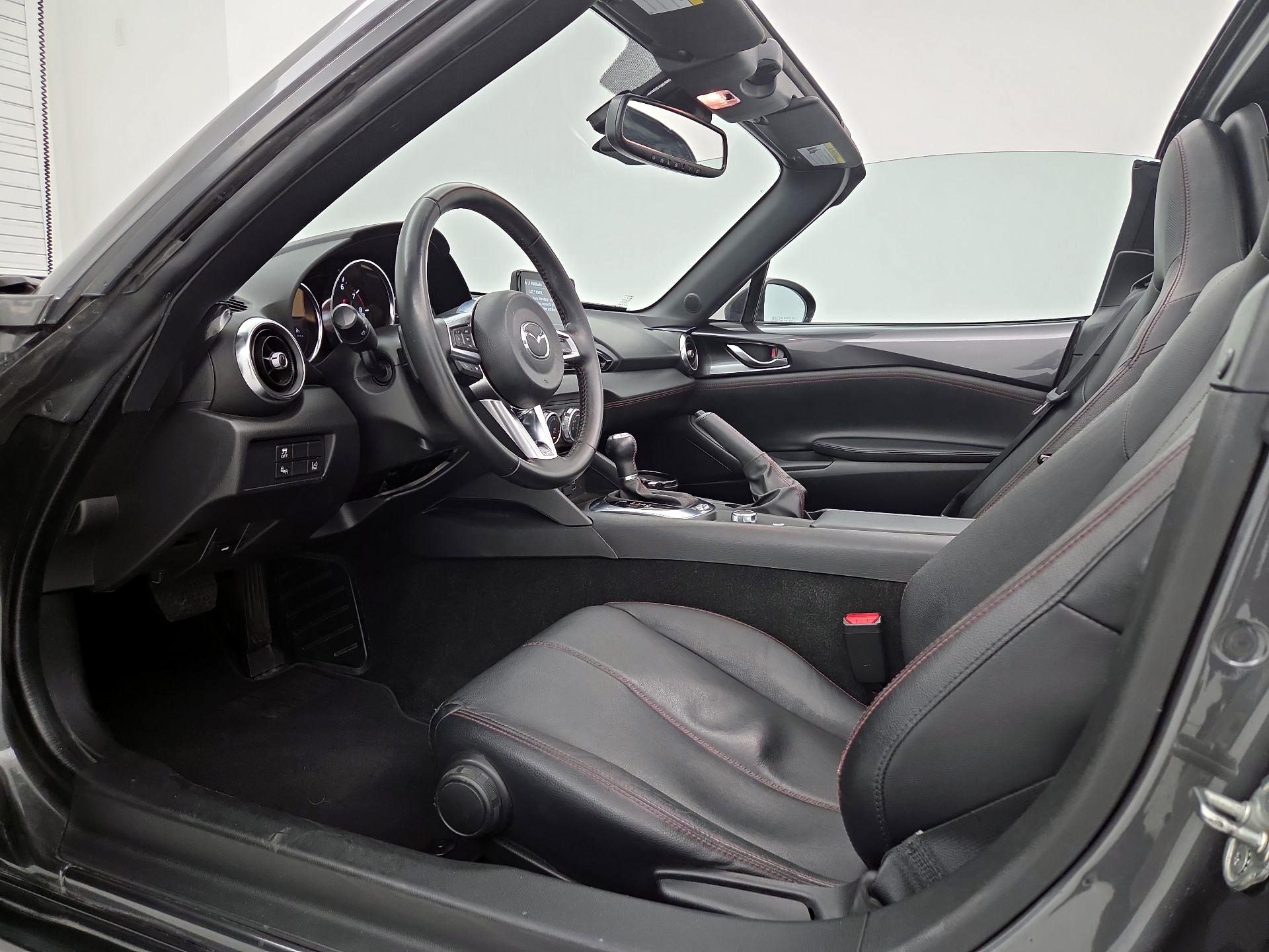 Thumbnail: 2018 Mazda MX-5 Miata - 11