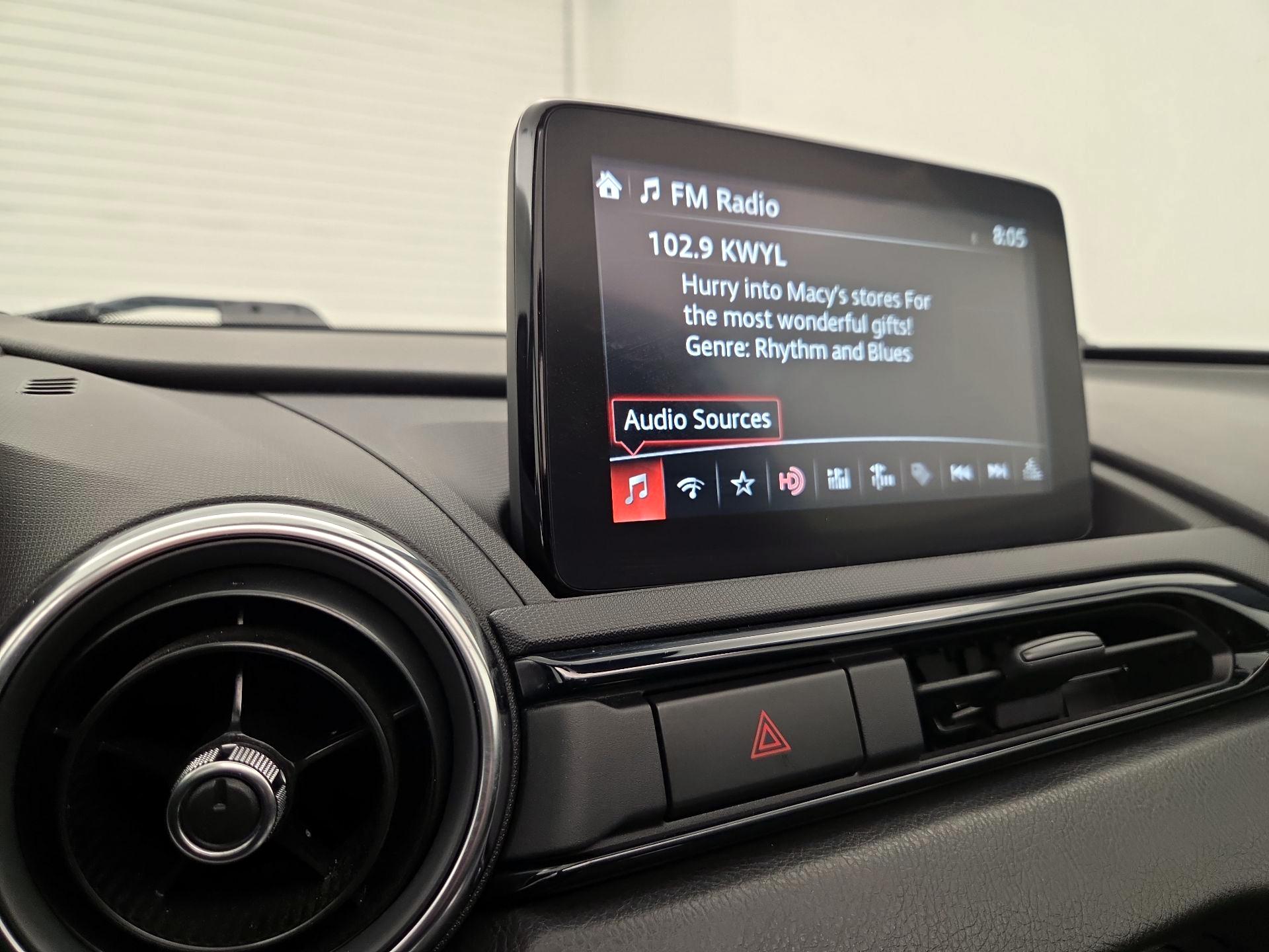 Thumbnail: 2018 Mazda MX-5 Miata - 15