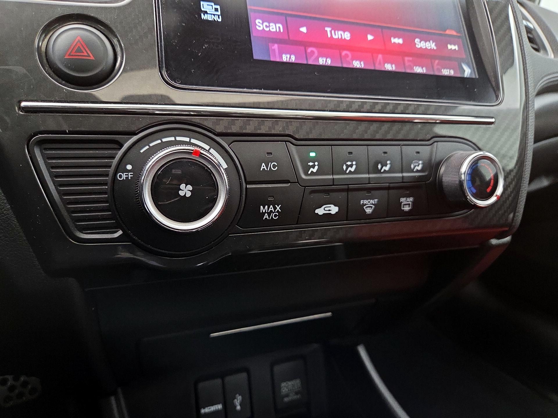 Thumbnail: 2015 Honda Civic - 15