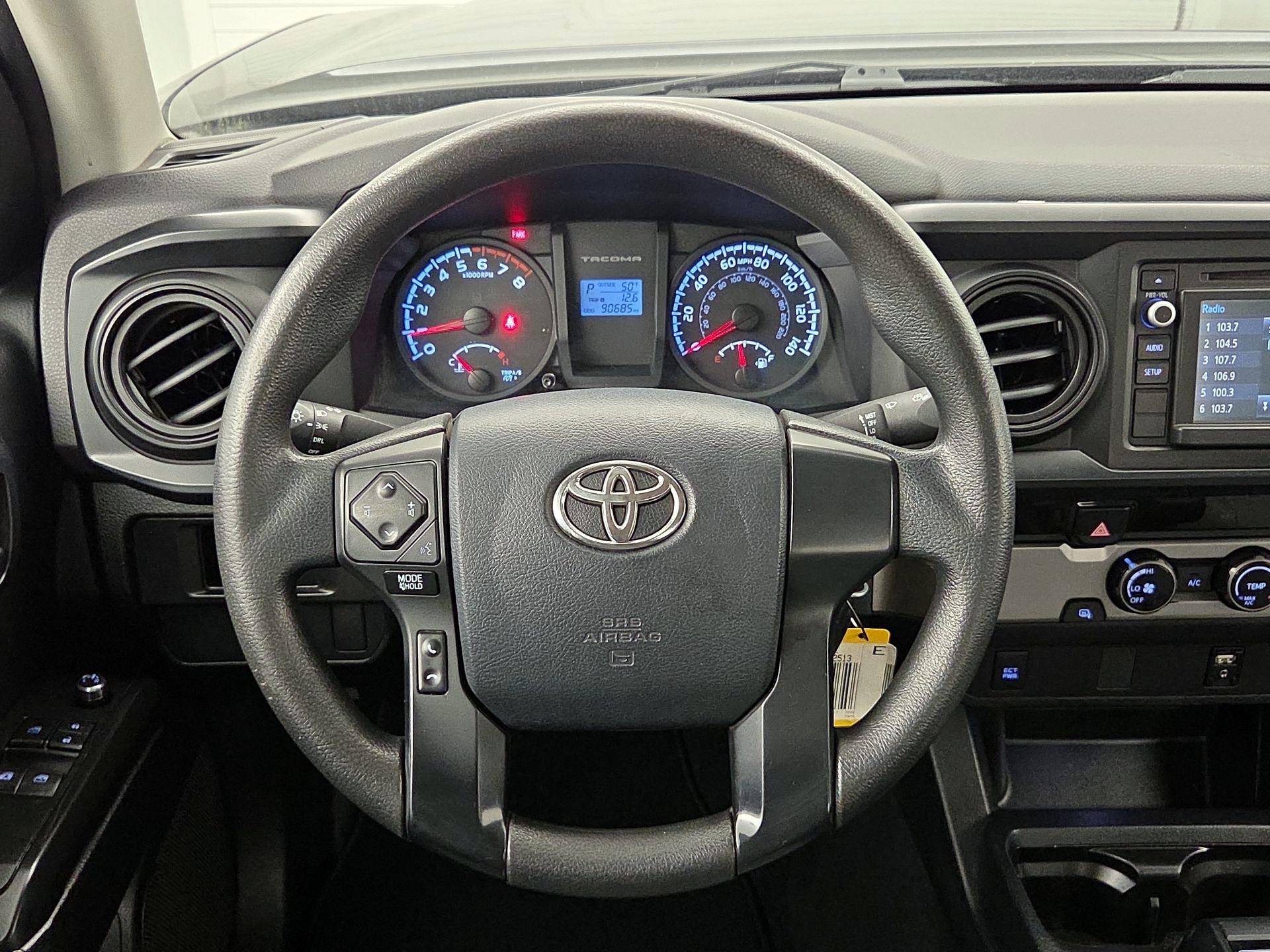 Thumbnail: 2017 Toyota Tacoma - 10