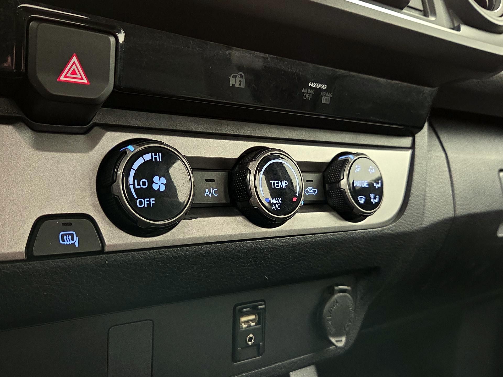 Thumbnail: 2017 Toyota Tacoma - 15