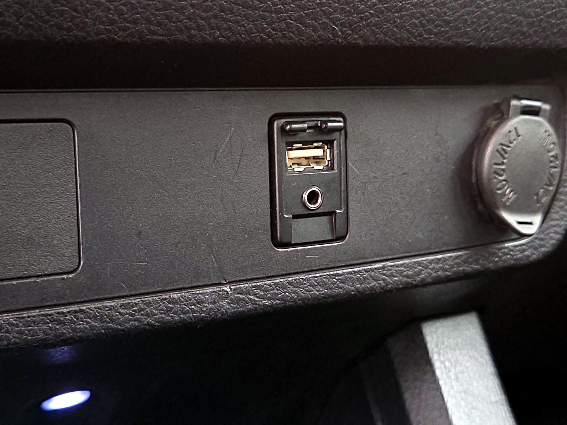 Thumbnail: 2017 Toyota Tacoma - 17