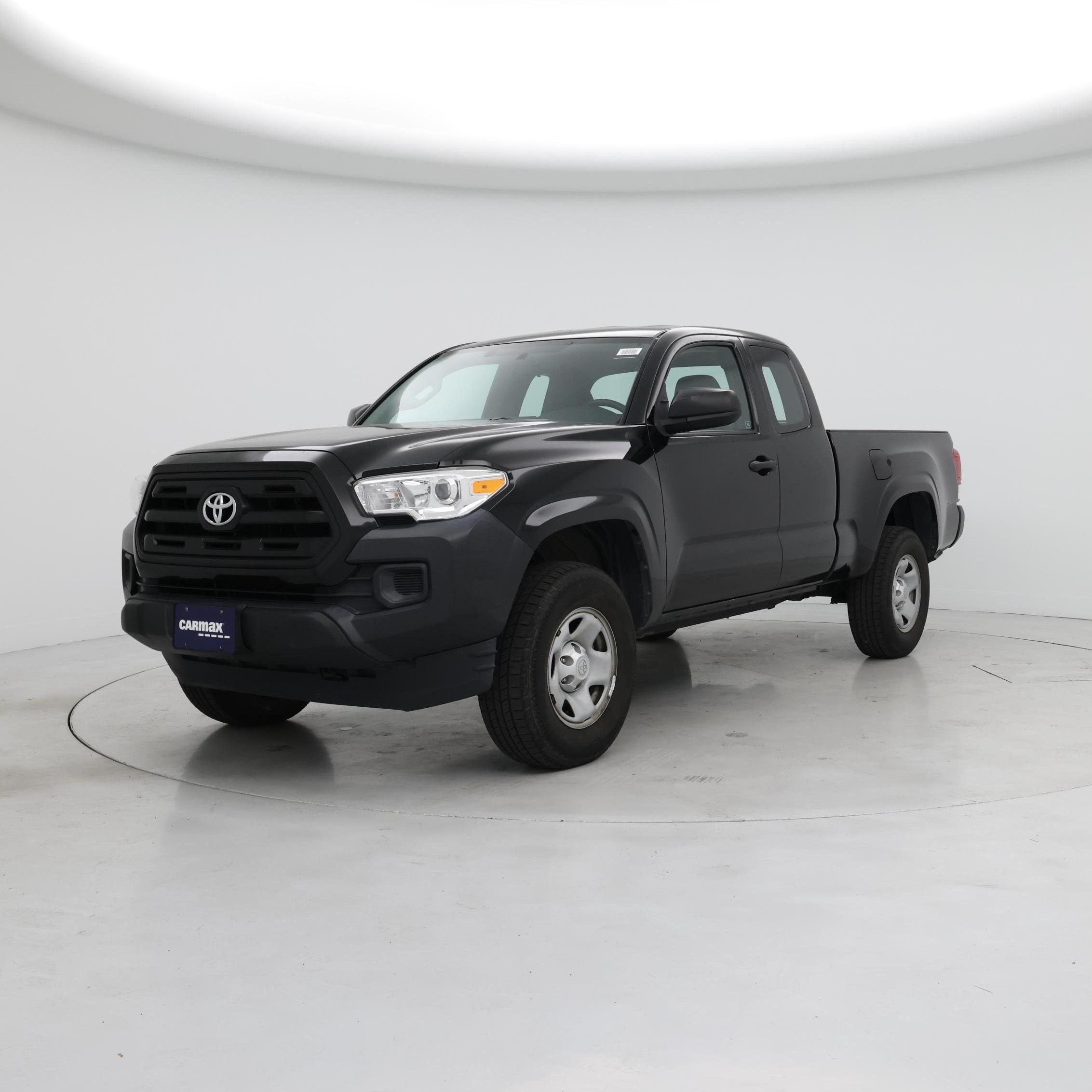 Thumbnail: 2017 Toyota Tacoma - 4