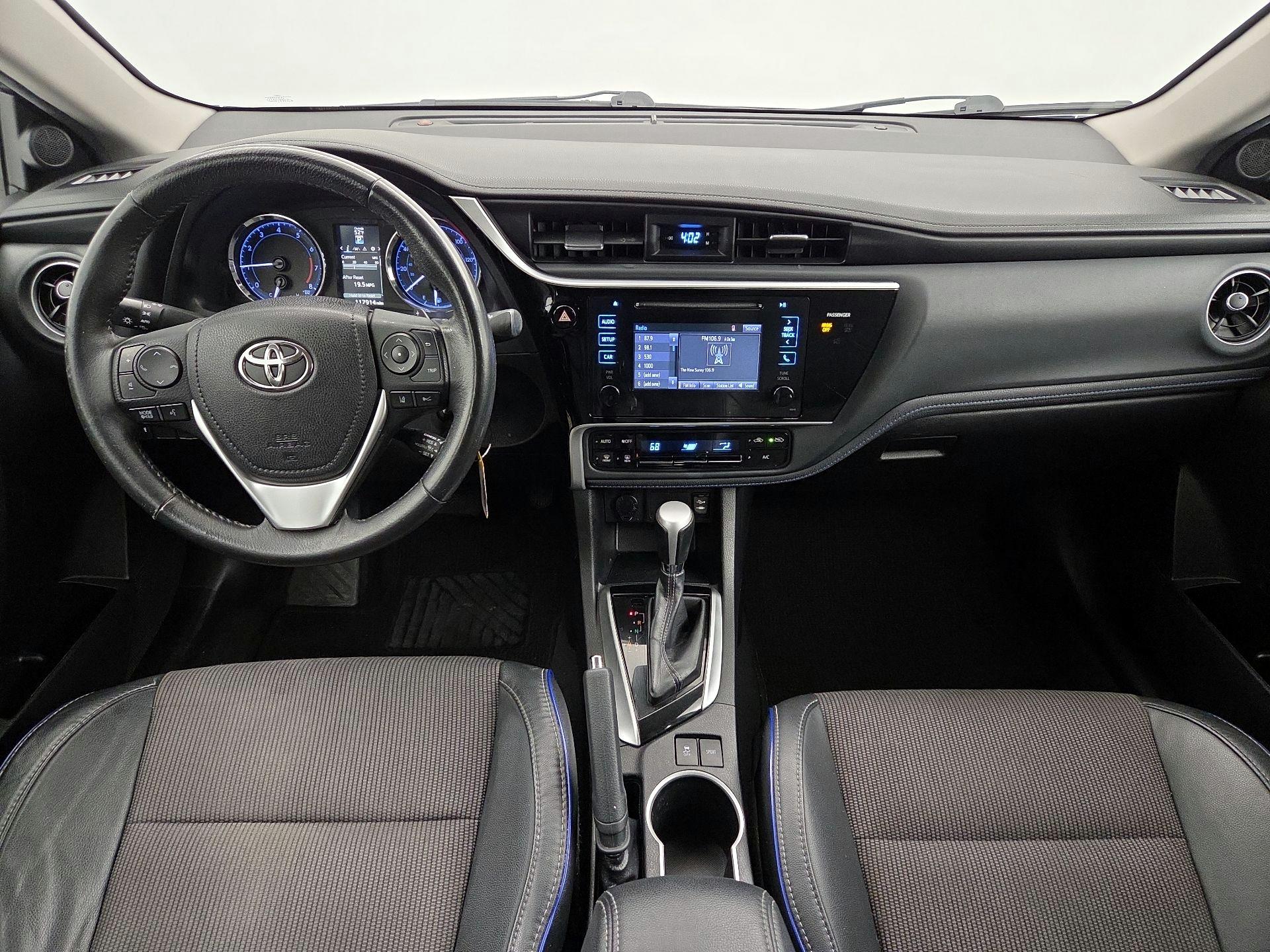 Thumbnail: 2017 Toyota Corolla - 9