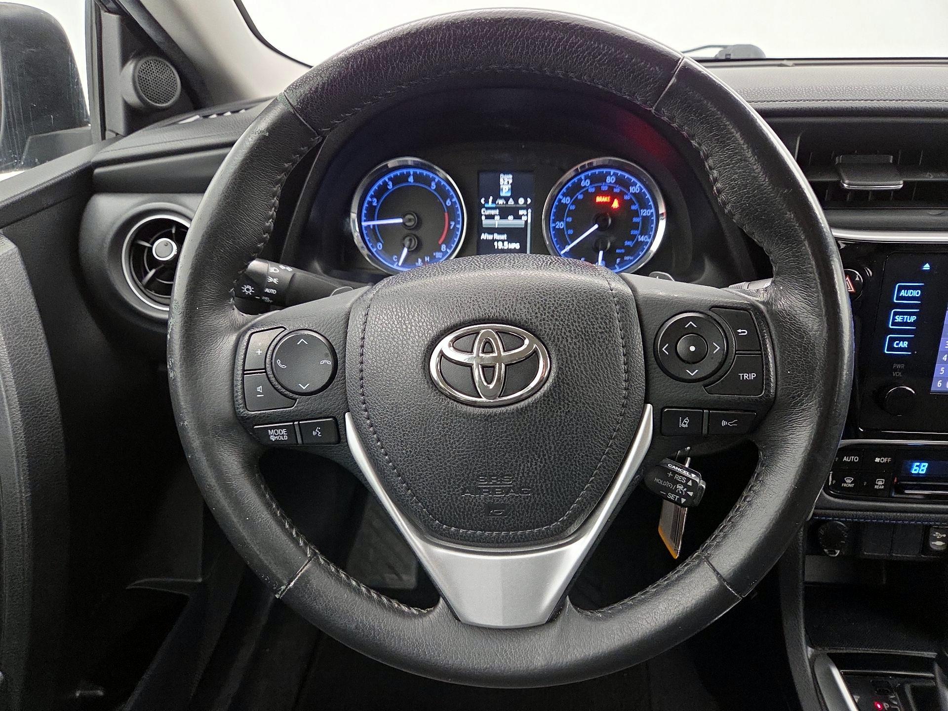 Thumbnail: 2017 Toyota Corolla - 10