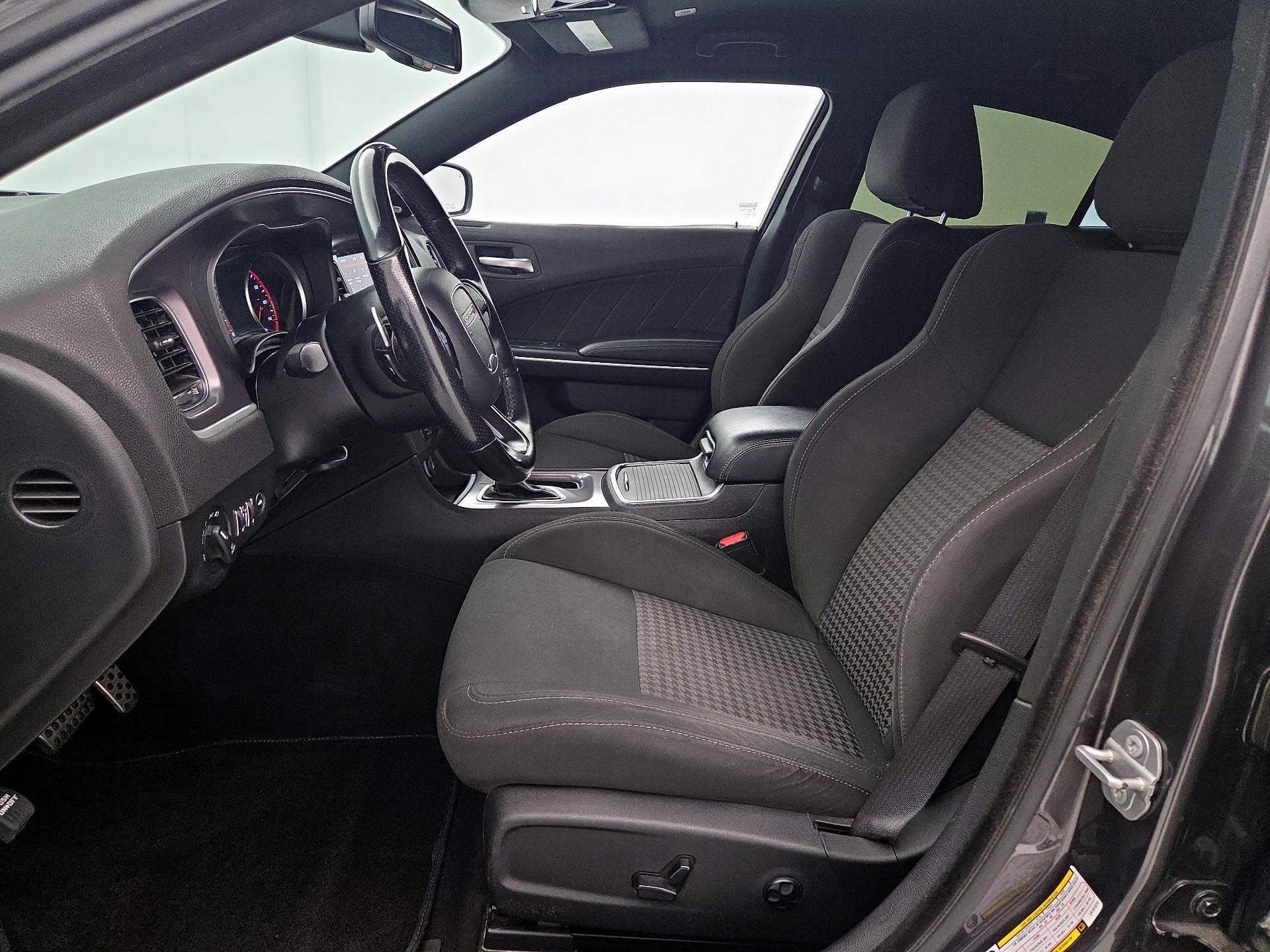 Thumbnail: 2020 Dodge Charger - 11