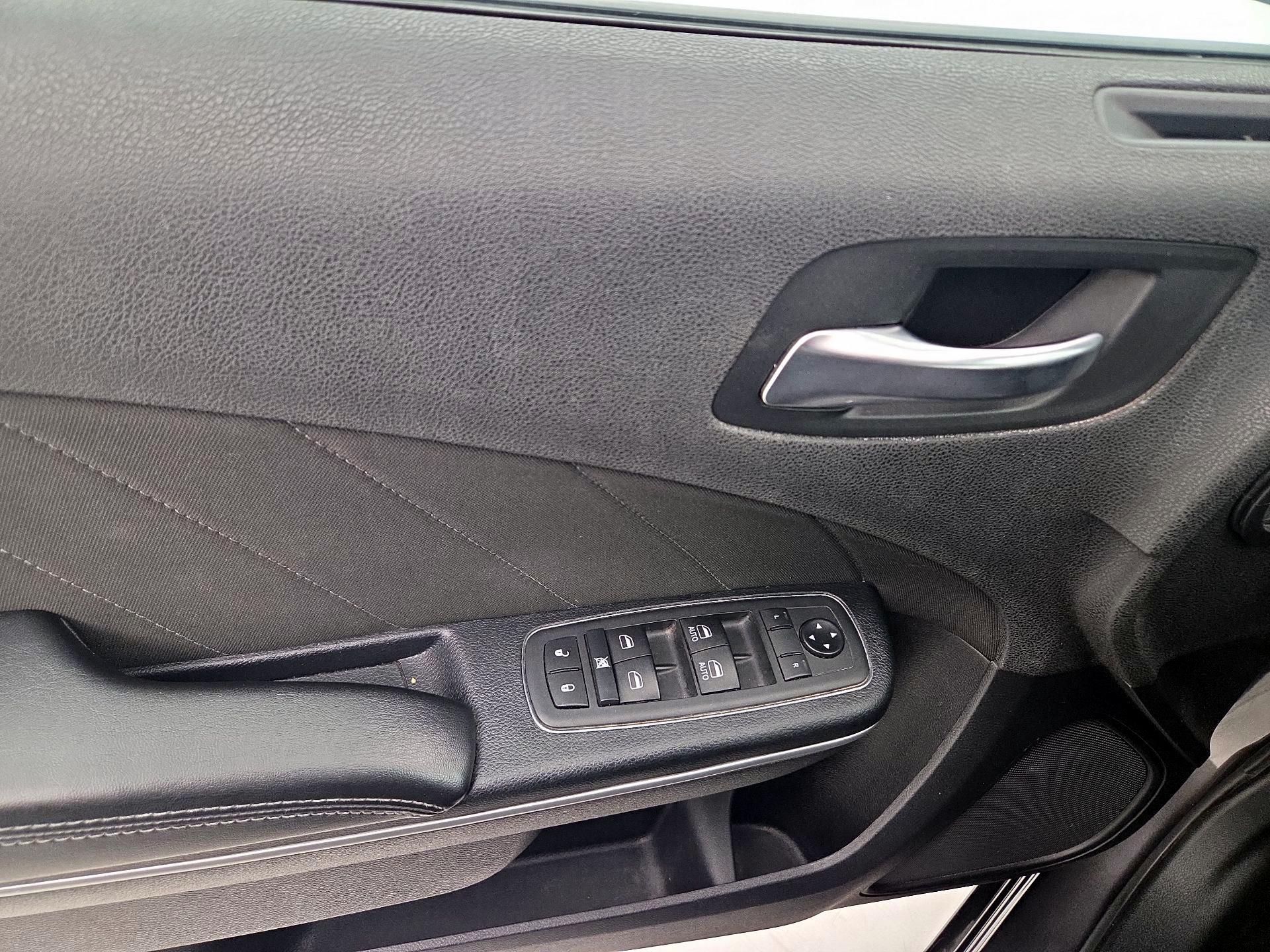 Thumbnail: 2020 Dodge Charger - 12