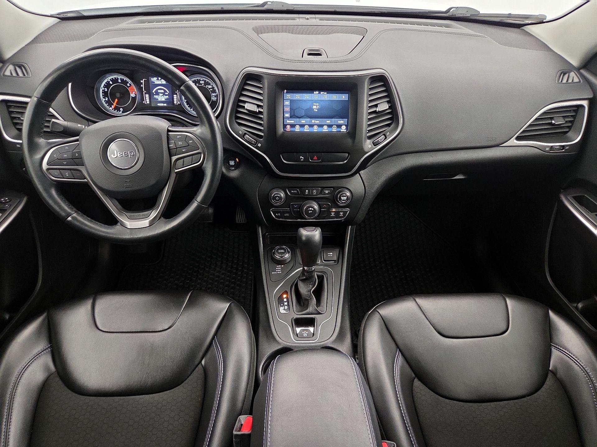 Thumbnail: 2020 Jeep Cherokee - 9