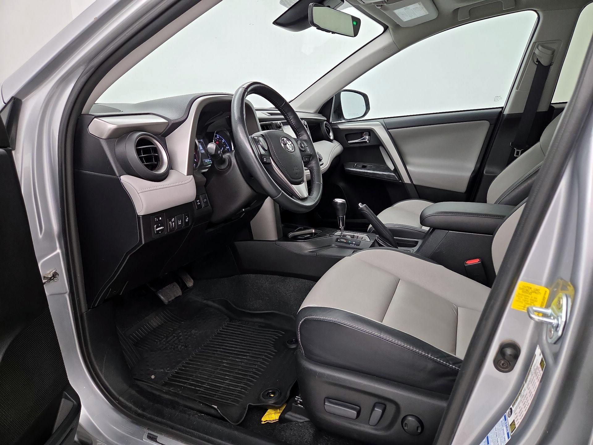 Thumbnail: 2017 Toyota RAV4 - 11