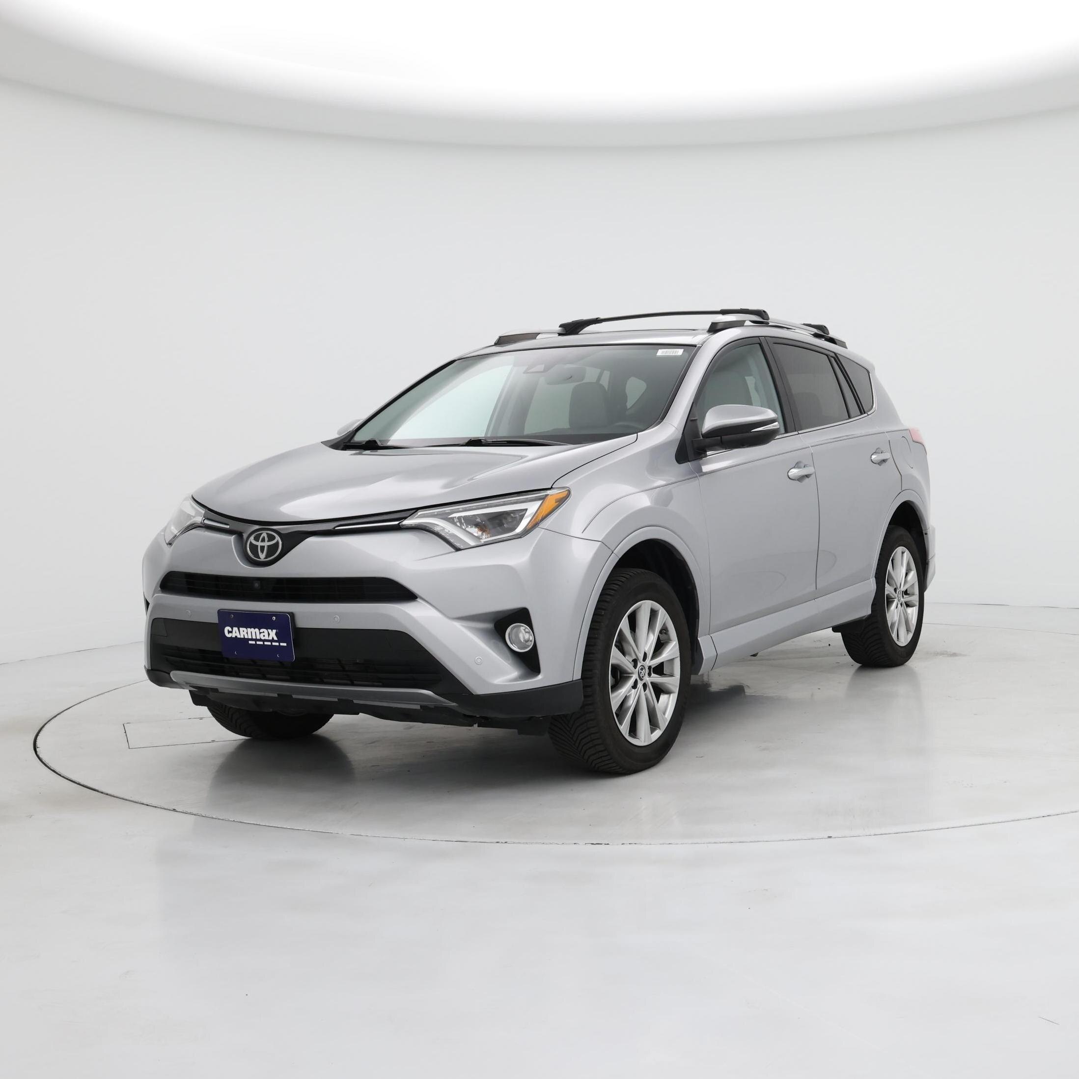 Thumbnail: 2017 Toyota RAV4 - 4