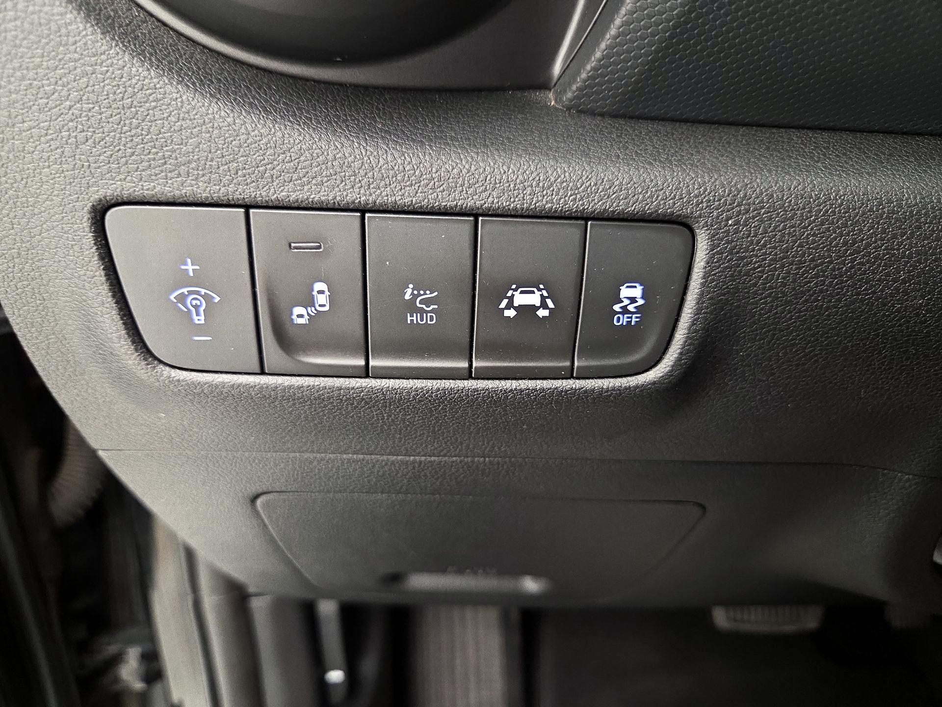 Thumbnail: 2020 Hyundai Kona - 13