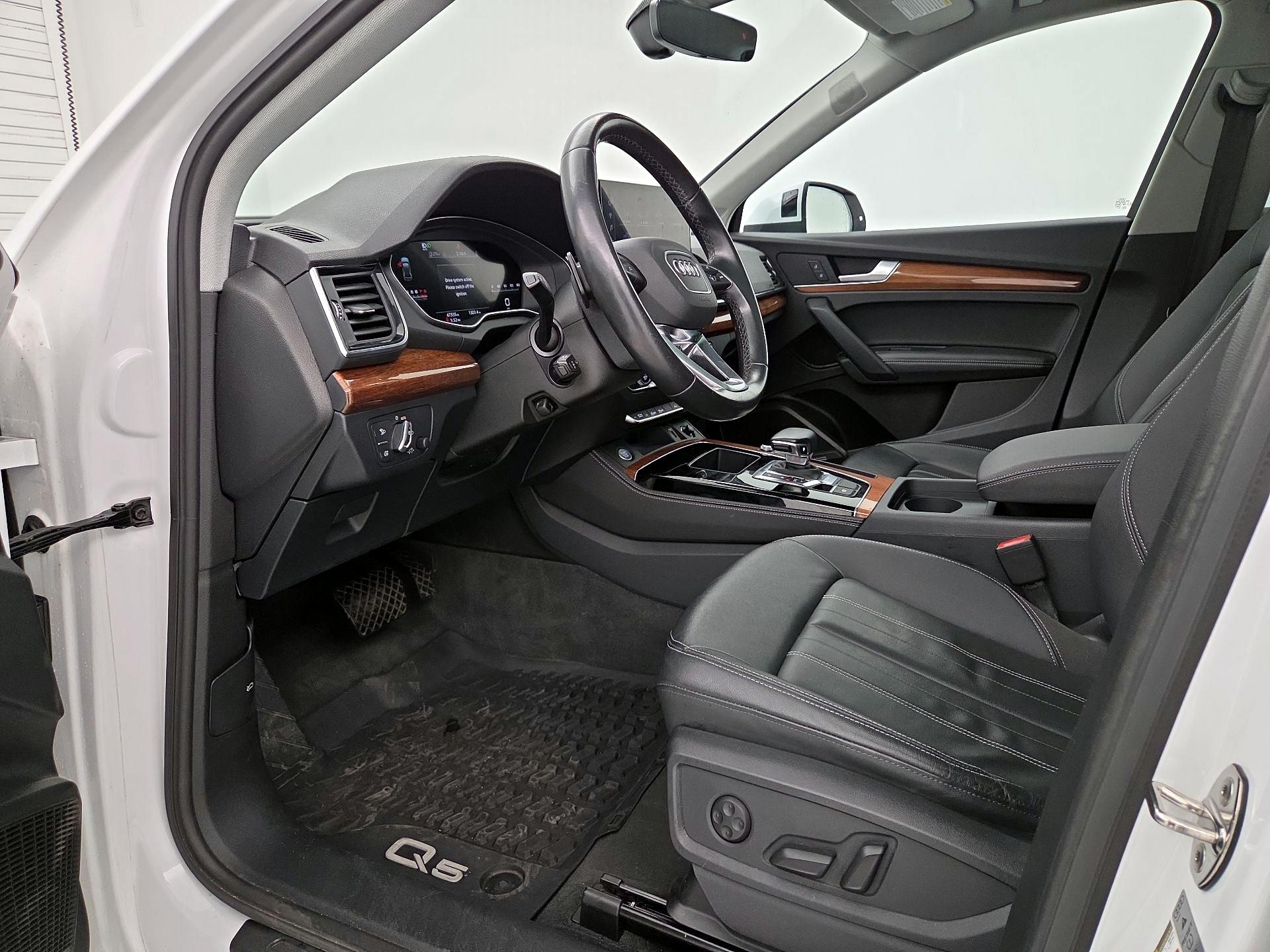 Thumbnail: 2023 Audi Q5 - 11