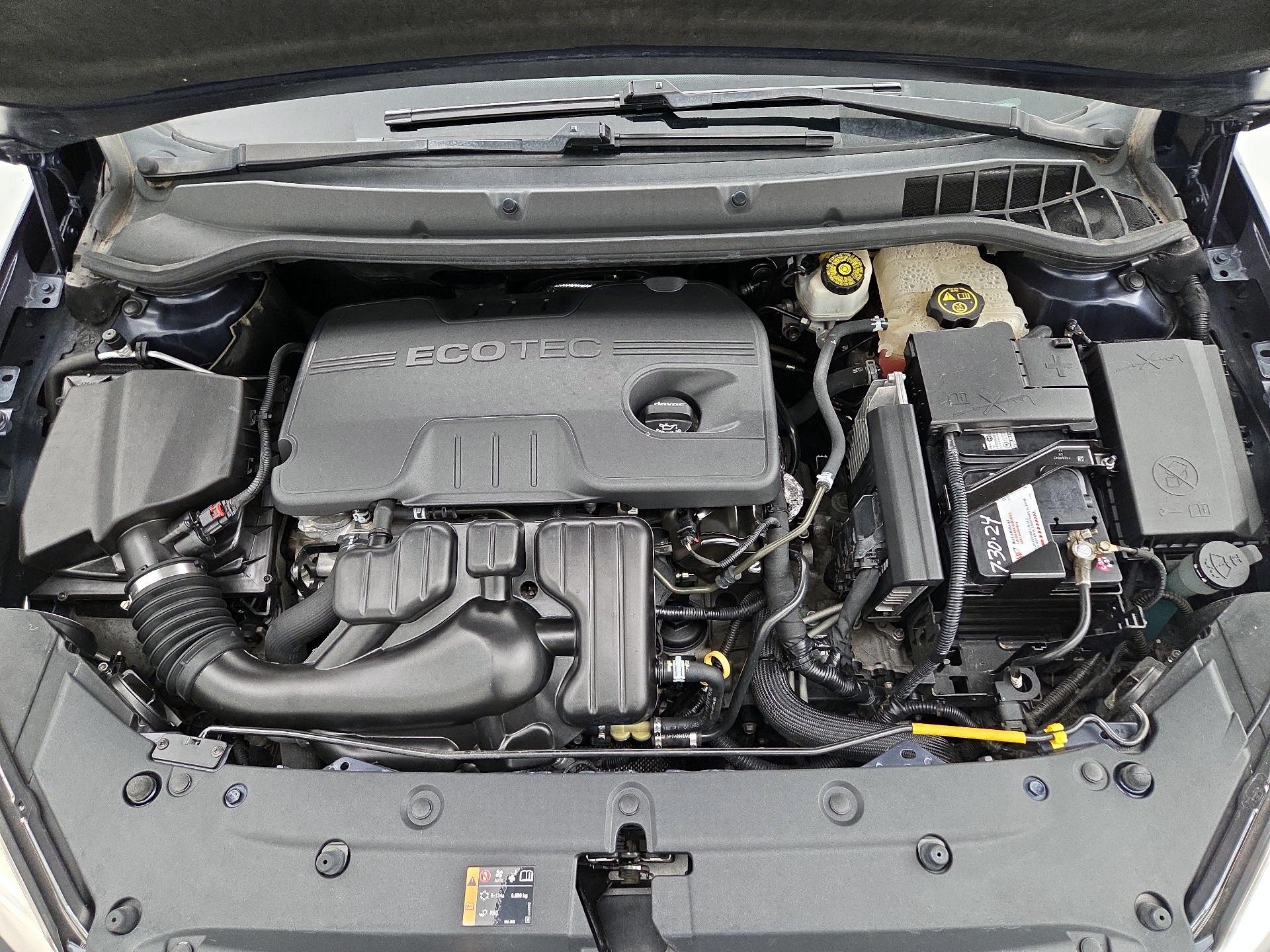 Thumbnail: 2015 Buick Verano - 20