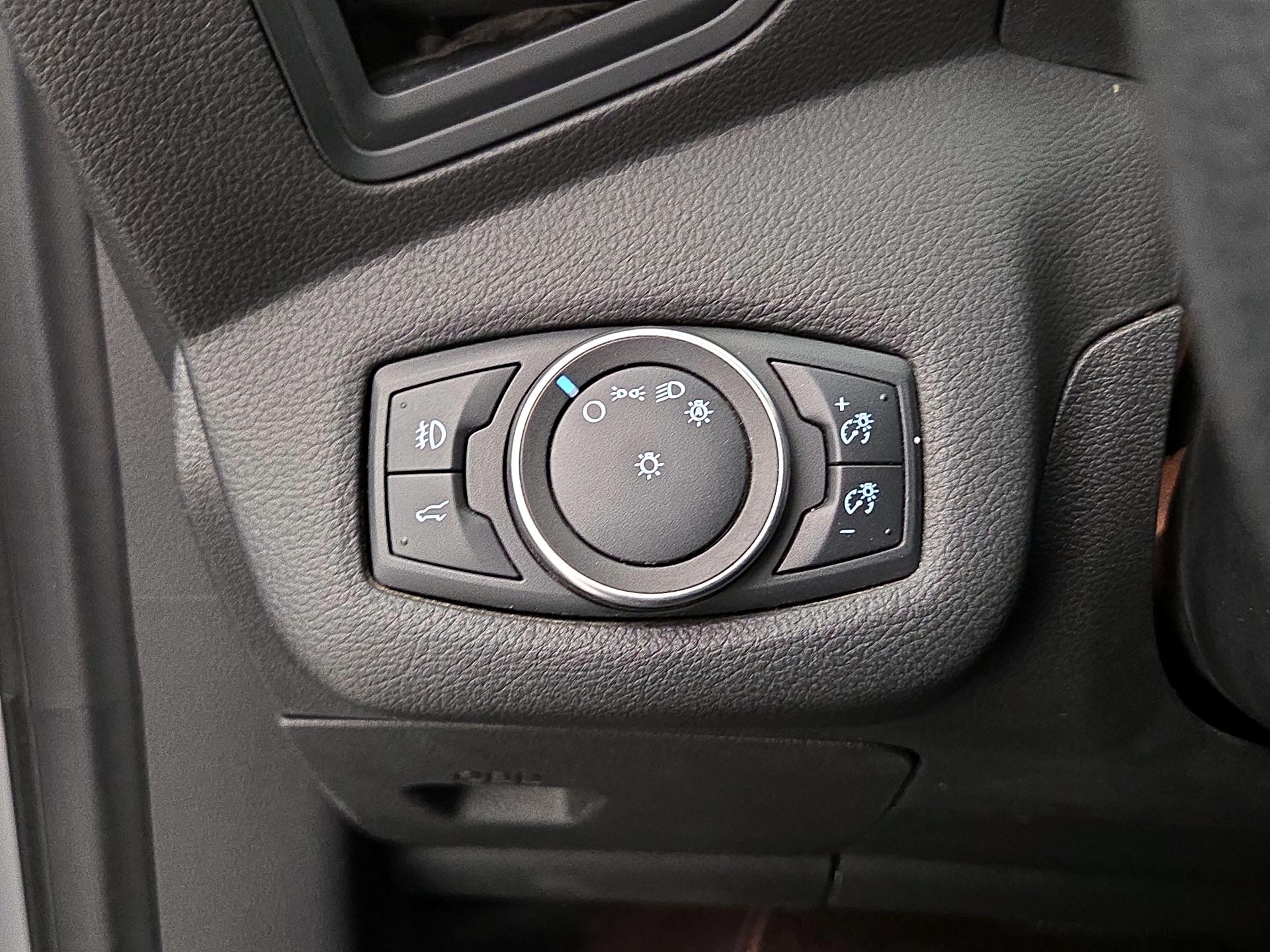 Thumbnail: 2017 Ford Escape - 13