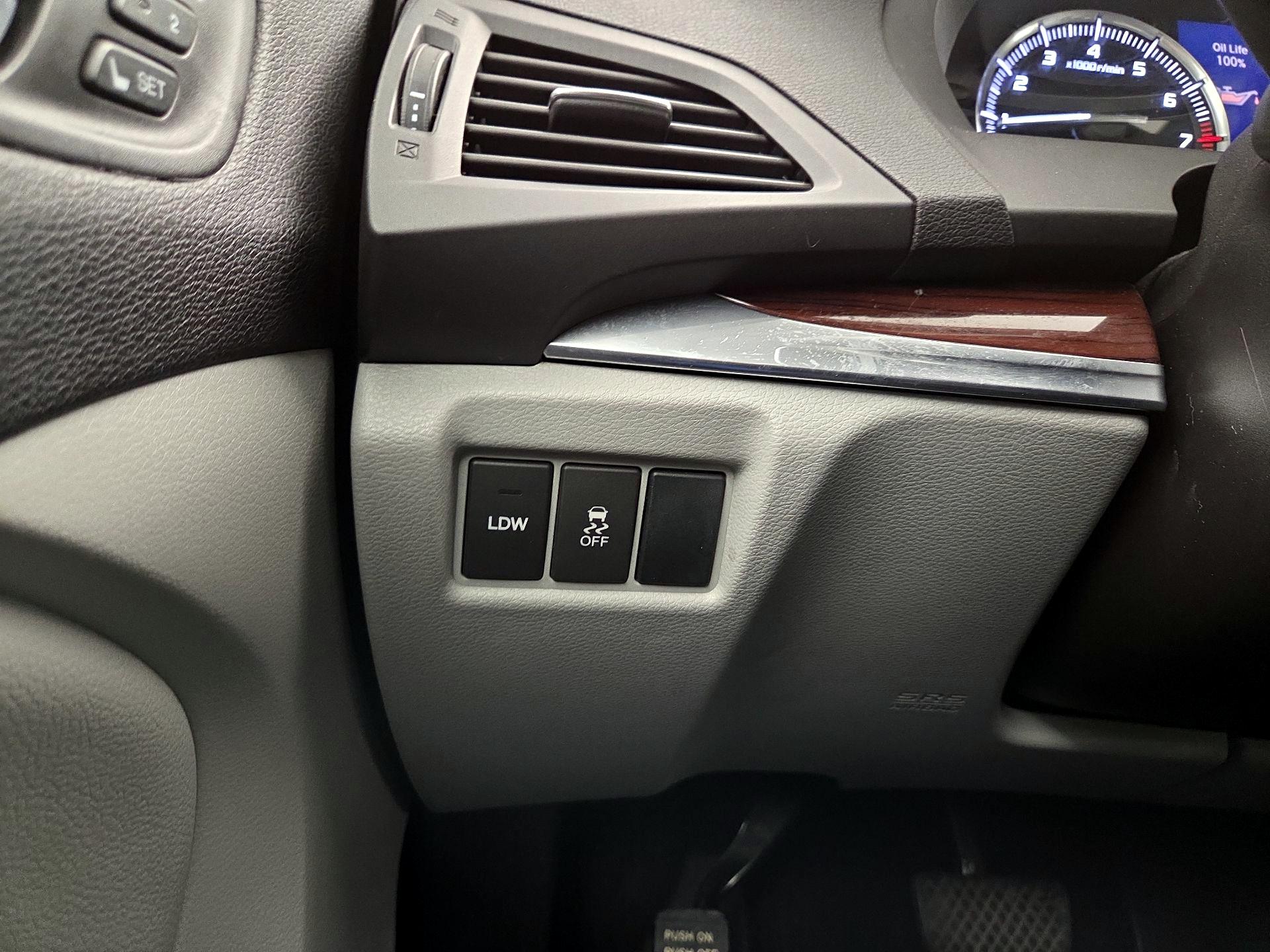 Thumbnail: 2014 Acura MDX - 13