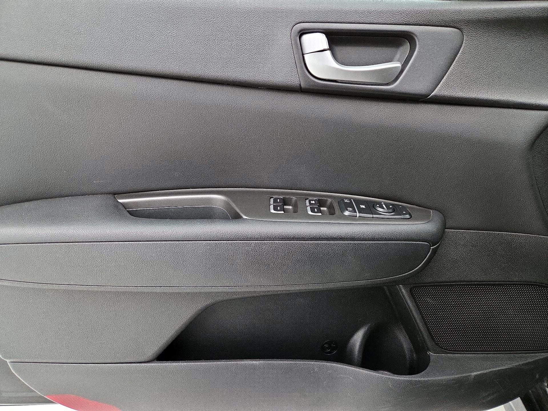 Thumbnail: 2017 Kia Optima - 12