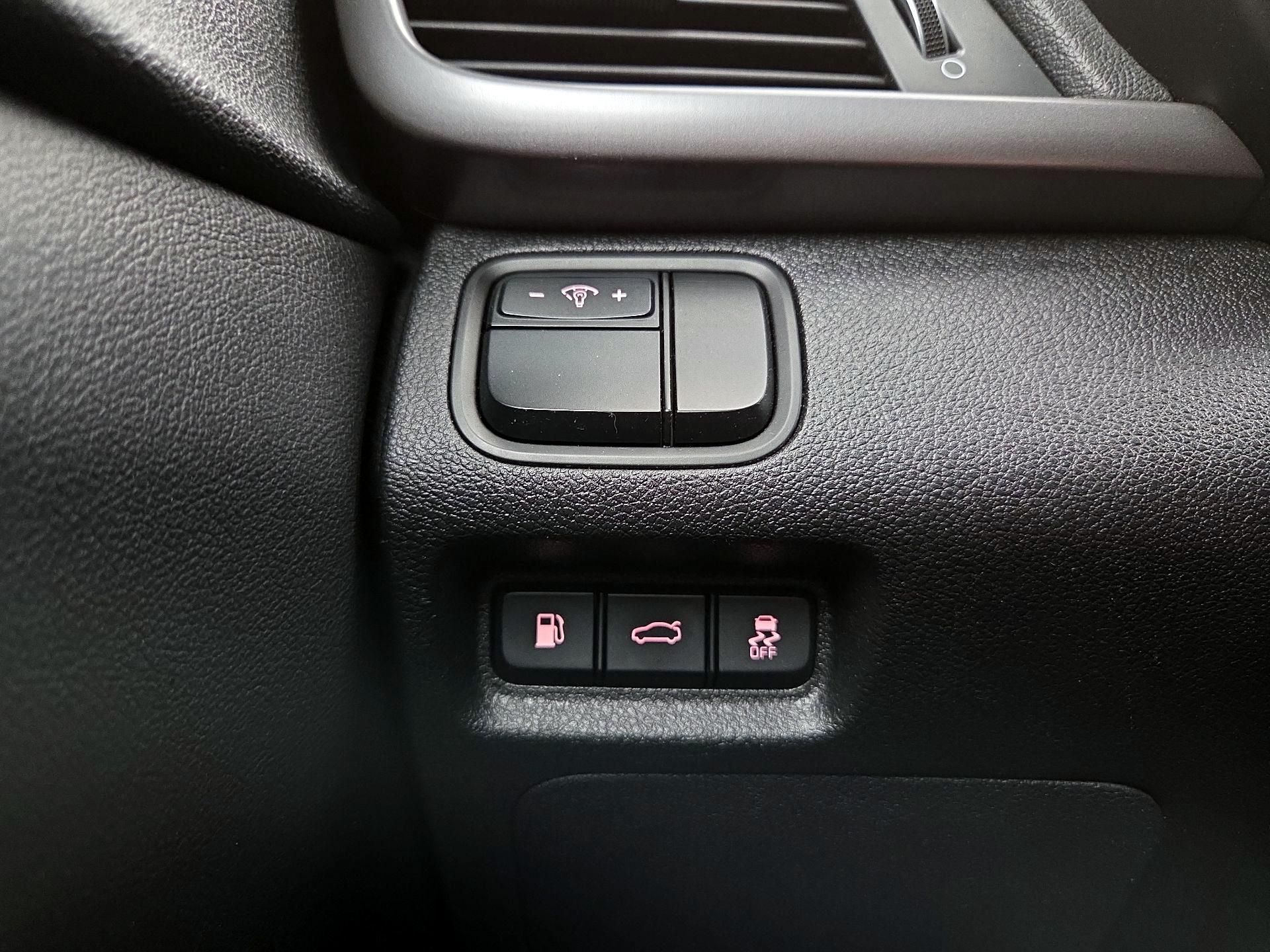 Thumbnail: 2017 Kia Optima - 13