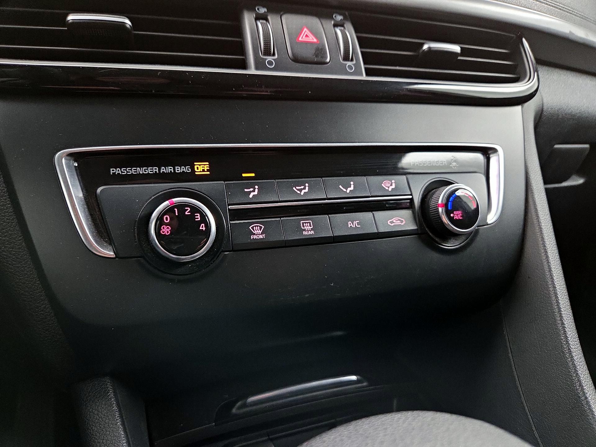 Thumbnail: 2017 Kia Optima - 16