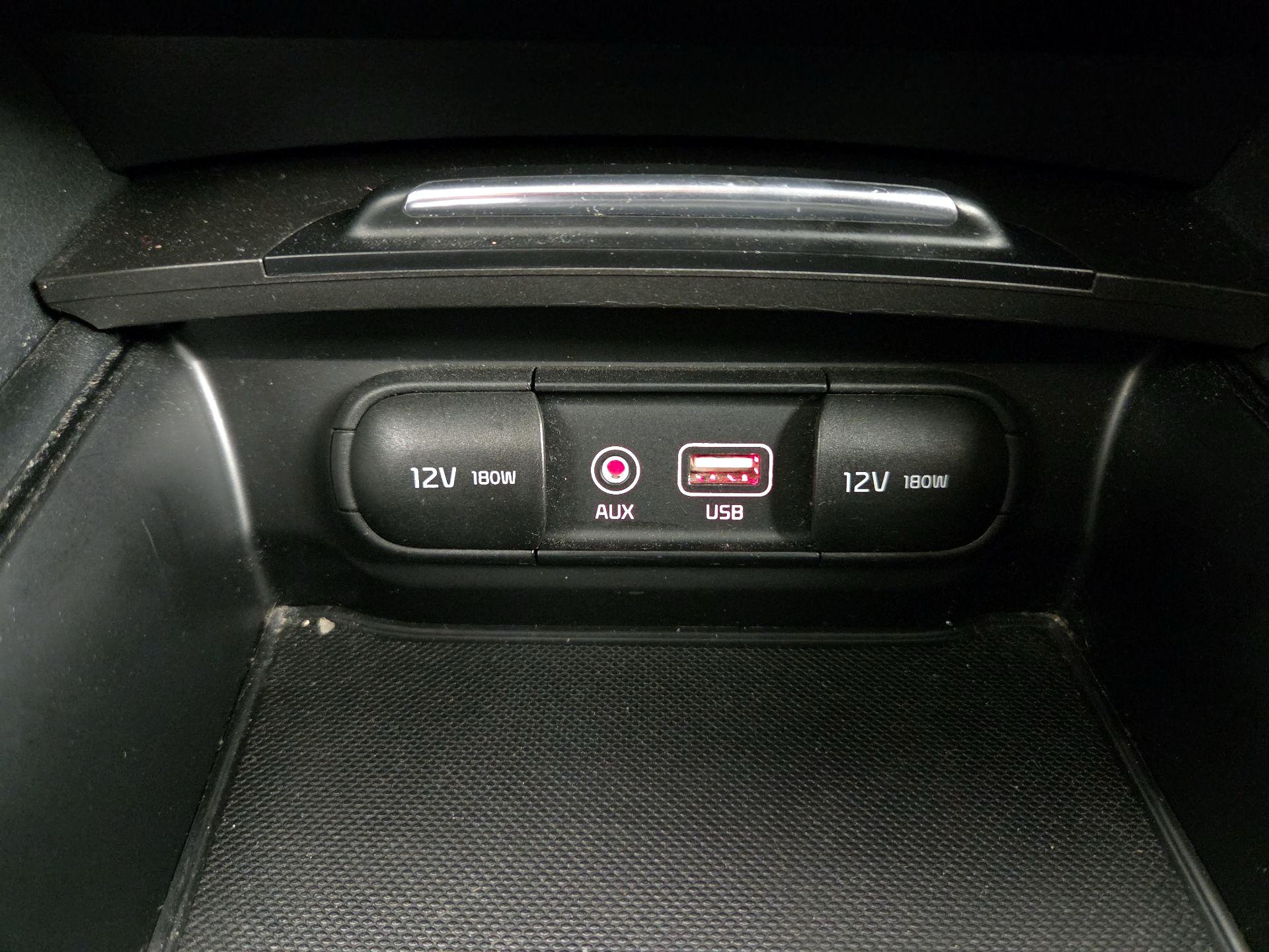 Thumbnail: 2017 Kia Optima - 18