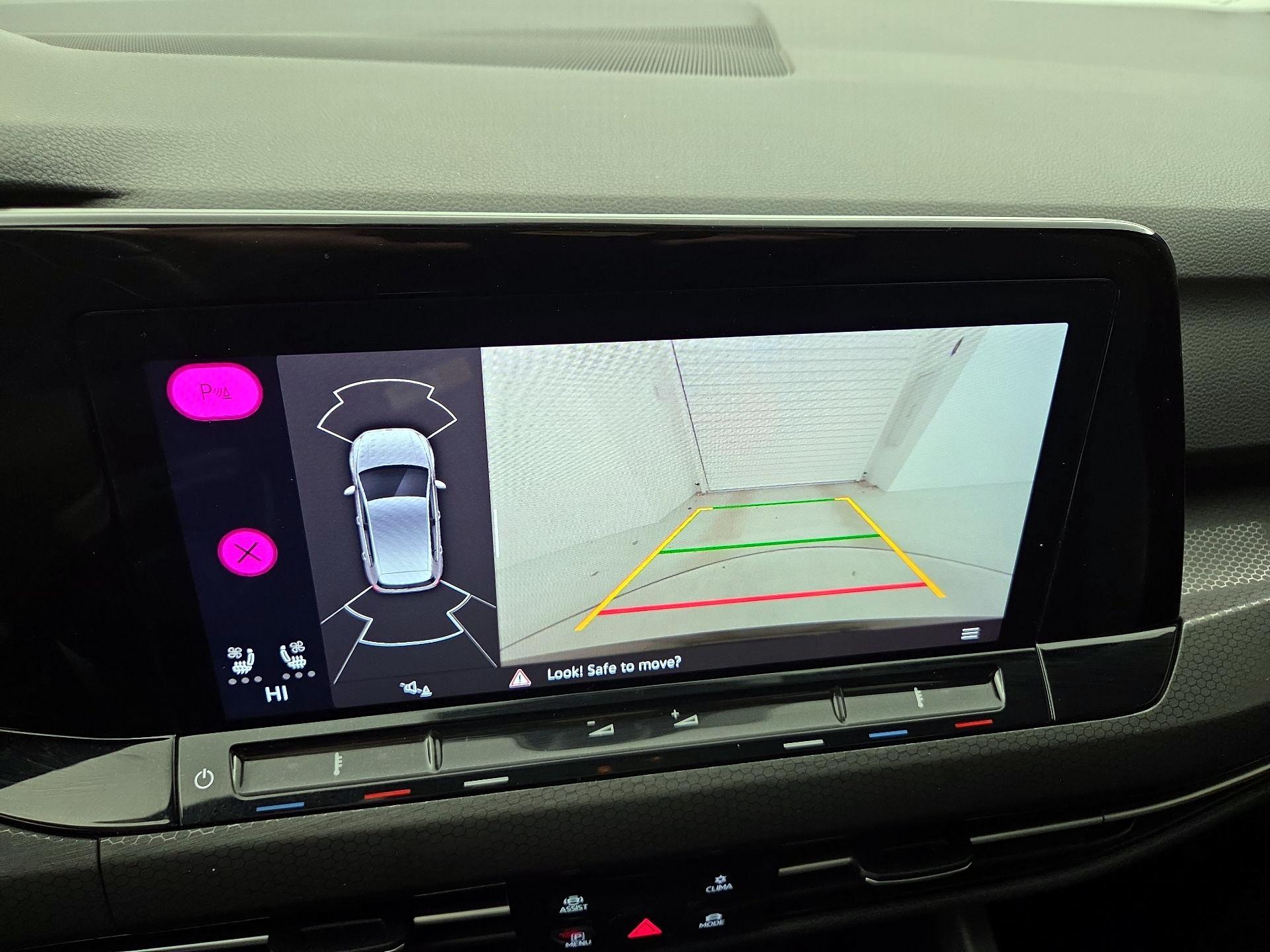 Thumbnail: 2022 Volkswagen Golf - 14