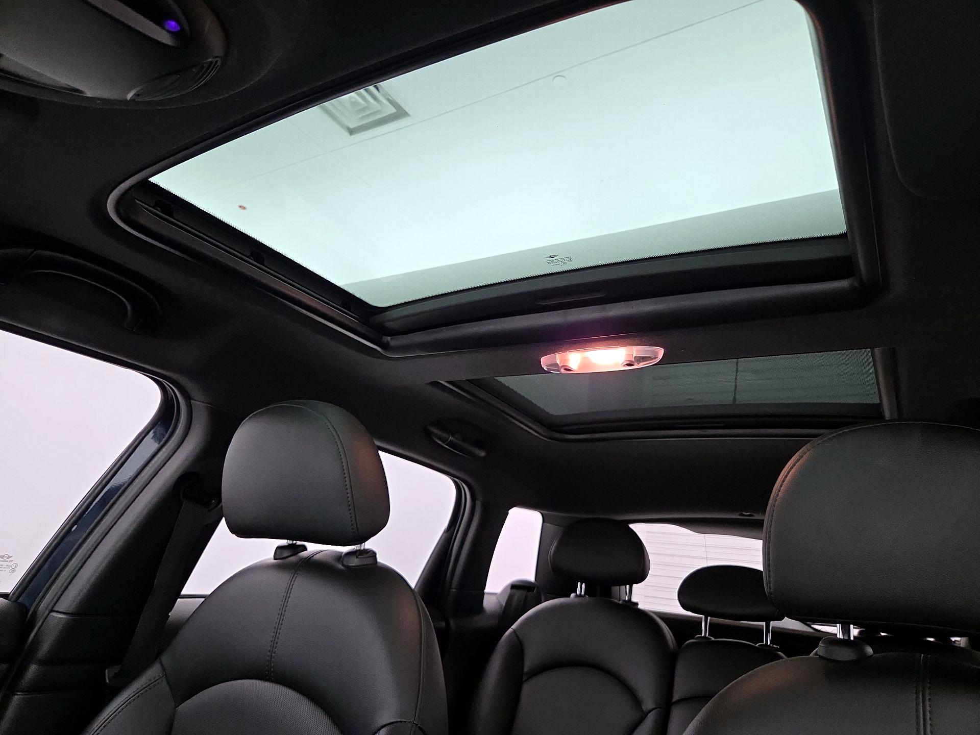 Thumbnail: 2016 MINI Cooper Countryman - 17