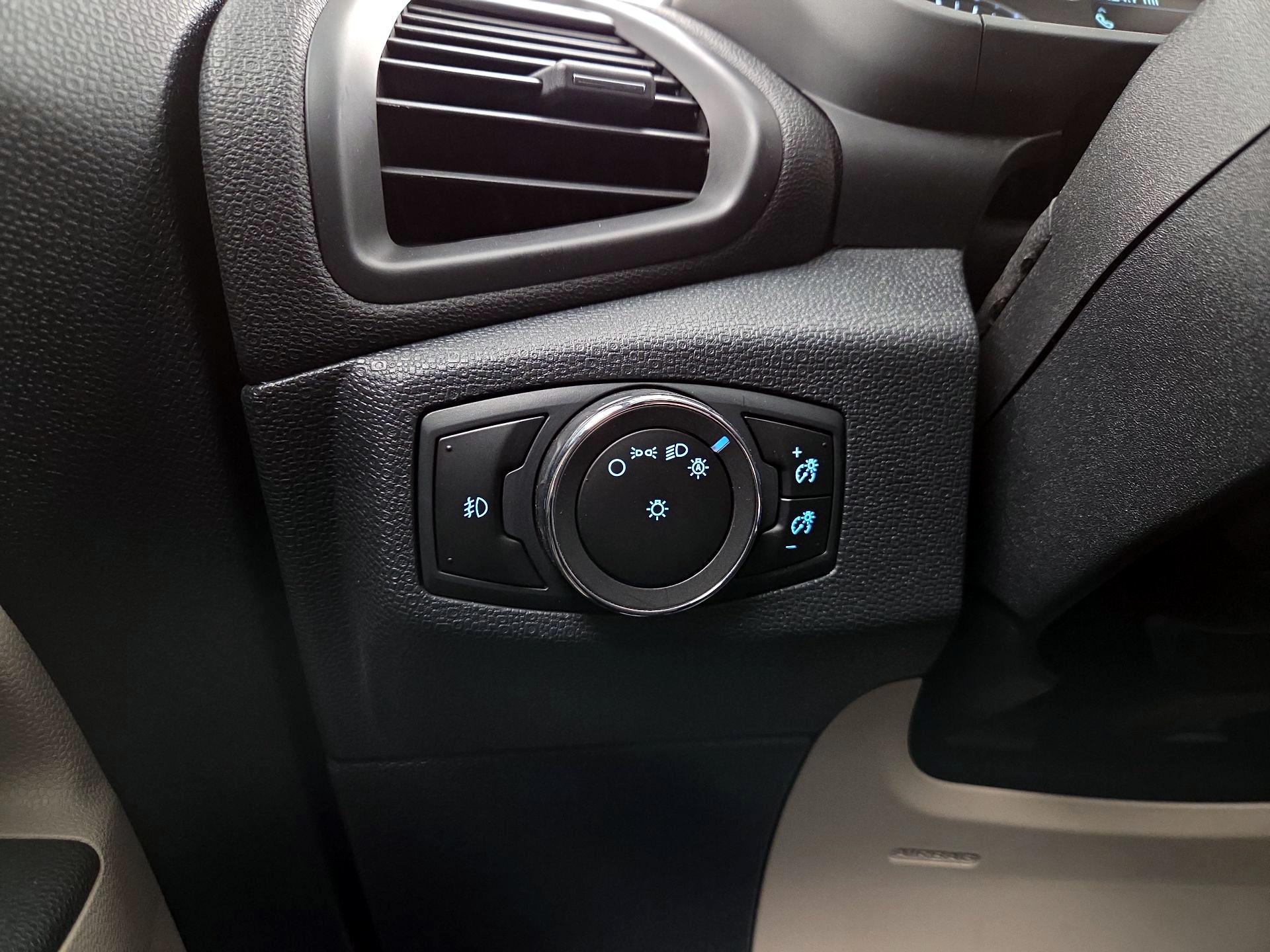 Thumbnail: 2018 Ford EcoSport - 13