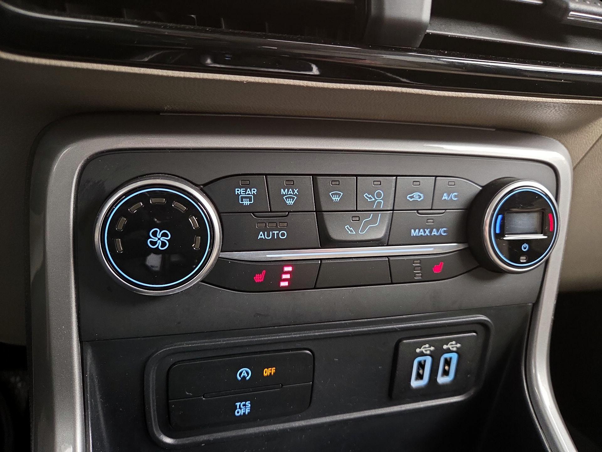 Thumbnail: 2018 Ford EcoSport - 17