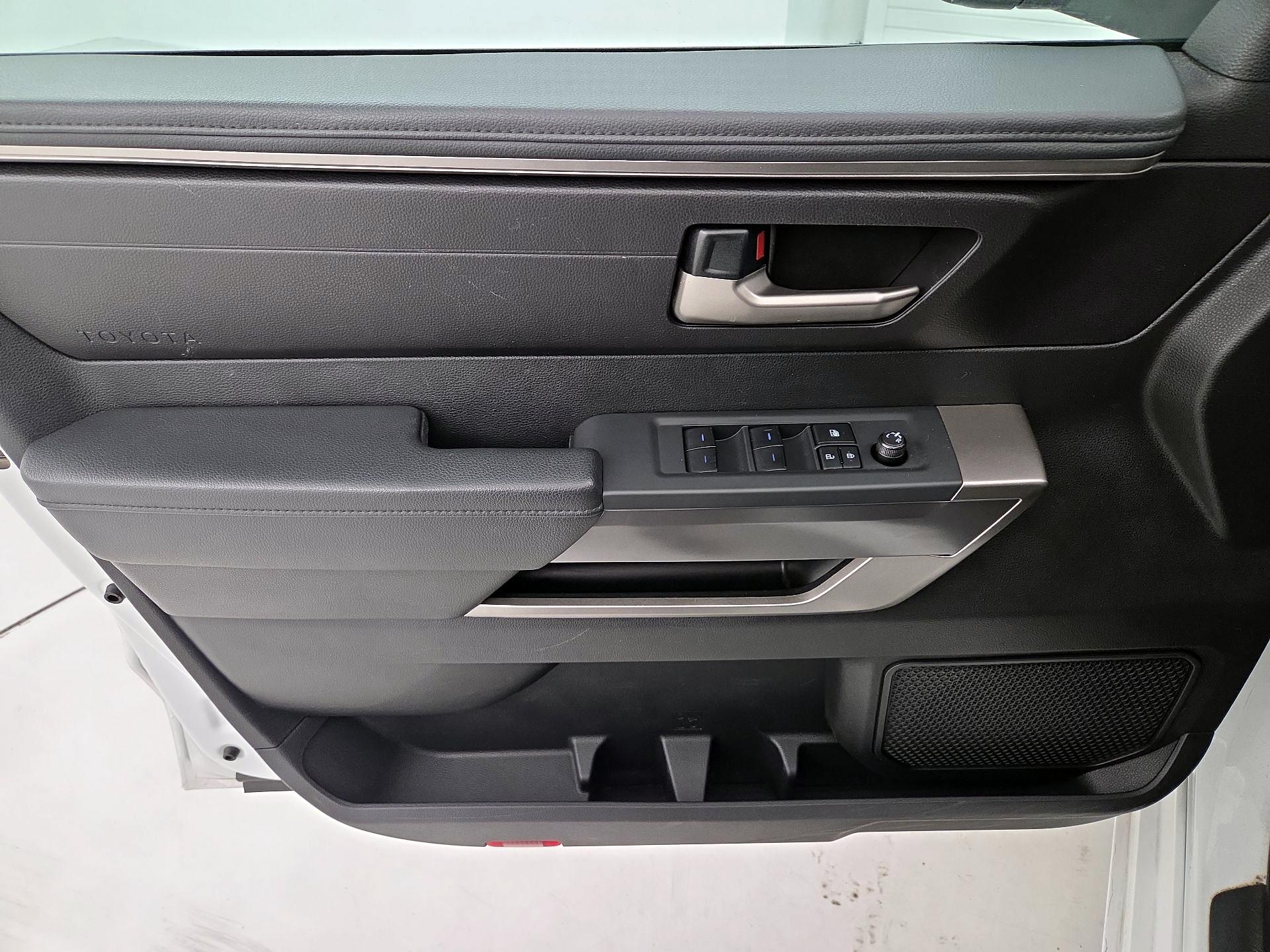 Thumbnail: 2022 Toyota Tundra - 12