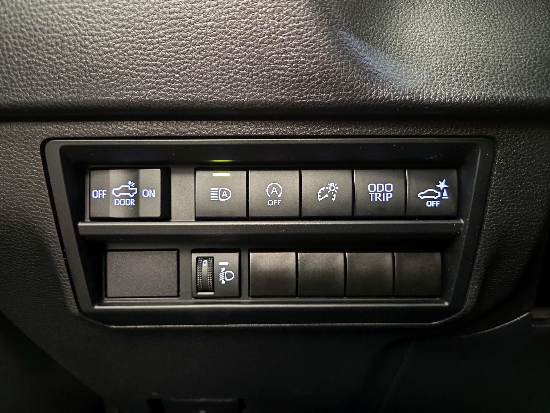 Thumbnail: 2022 Toyota Tundra - 13