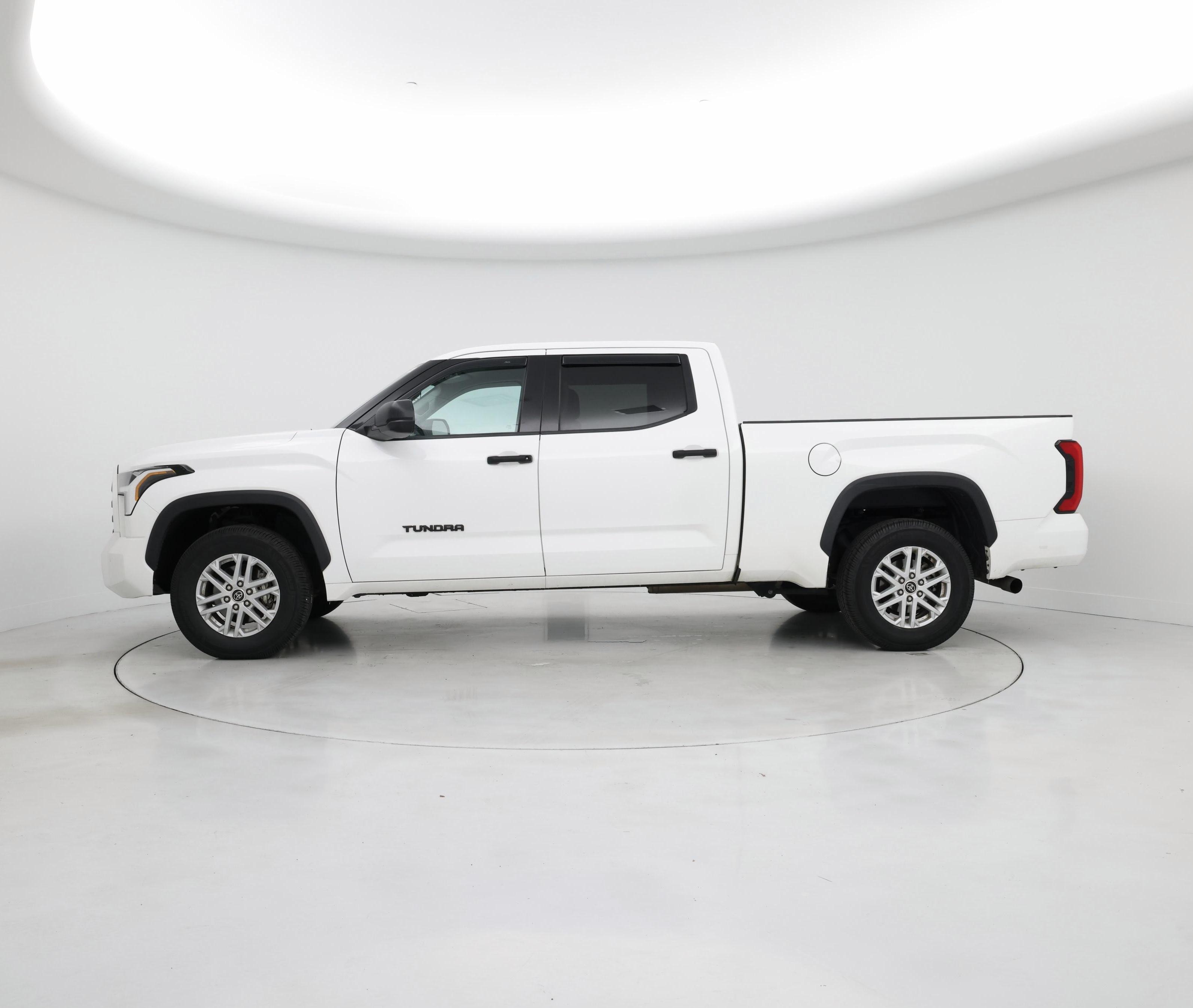 Thumbnail: 2022 Toyota Tundra - 3