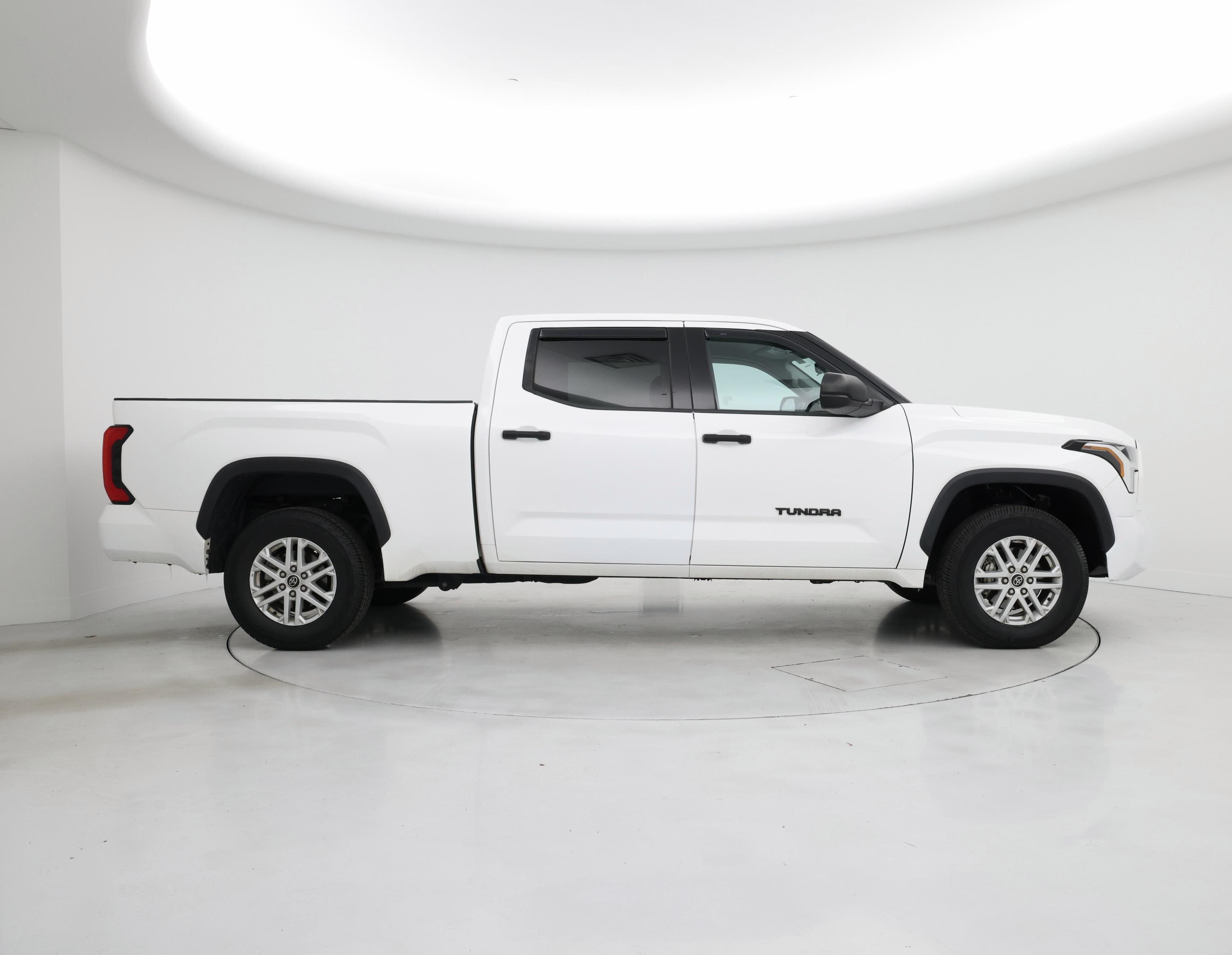 Thumbnail: 2022 Toyota Tundra - 7