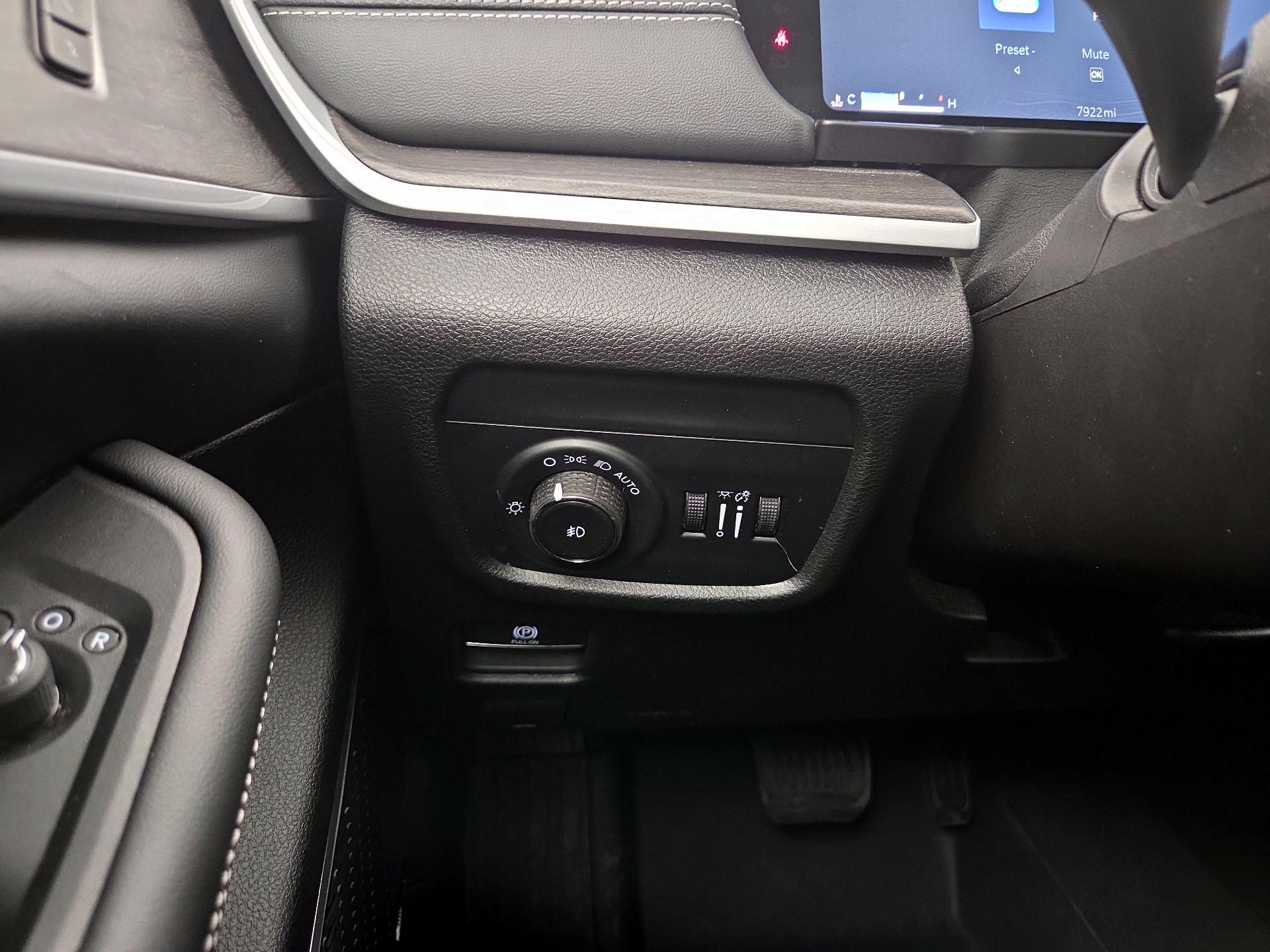 Thumbnail: 2024 Jeep Grand Cherokee - 13