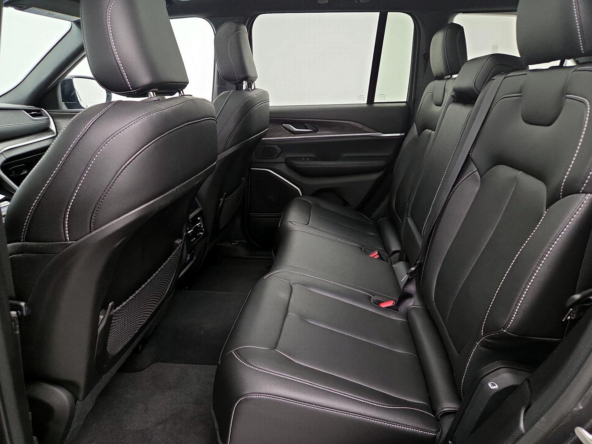 Thumbnail: 2024 Jeep Grand Cherokee - 19