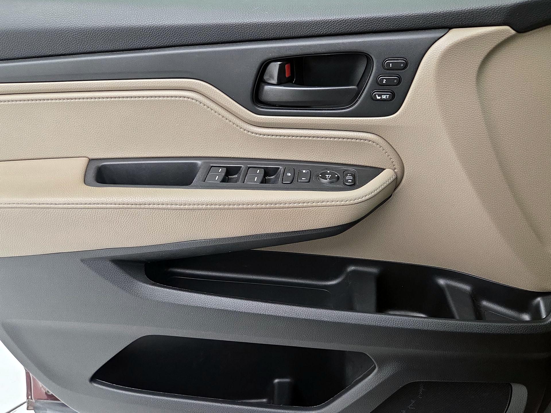 Thumbnail: 2020 Honda Odyssey - 12