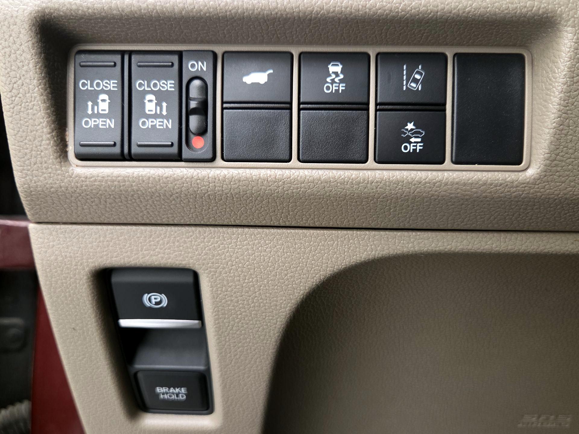 Thumbnail: 2020 Honda Odyssey - 13