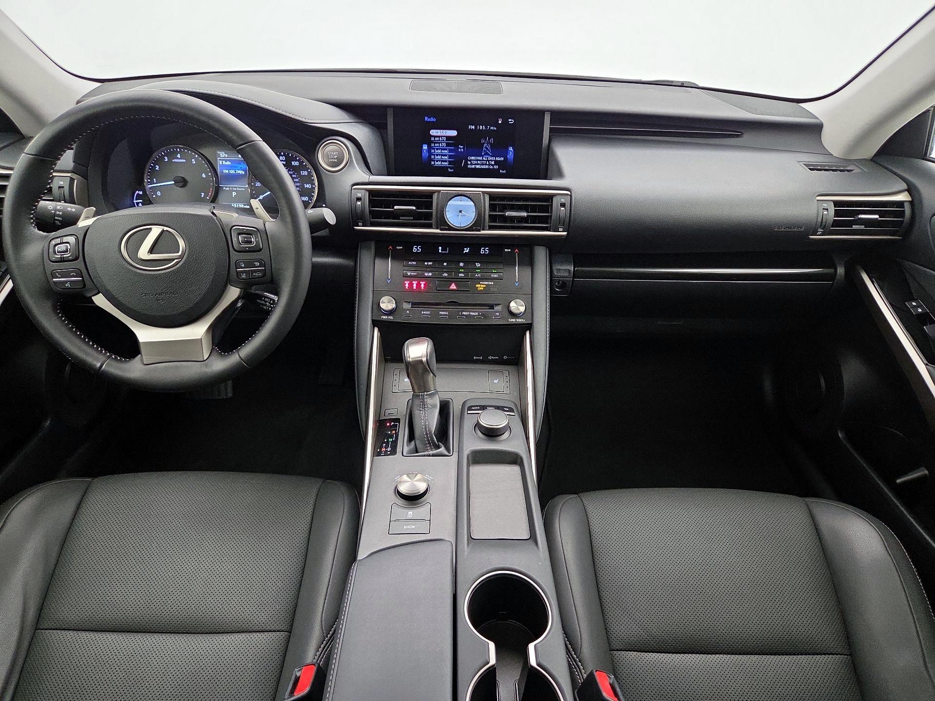 Thumbnail: 2017 Lexus IS - 9